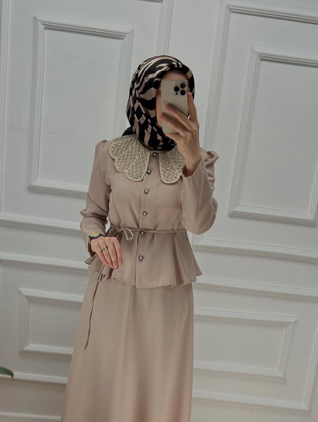 FERİDE ETEKLİ TAKIM BEJ