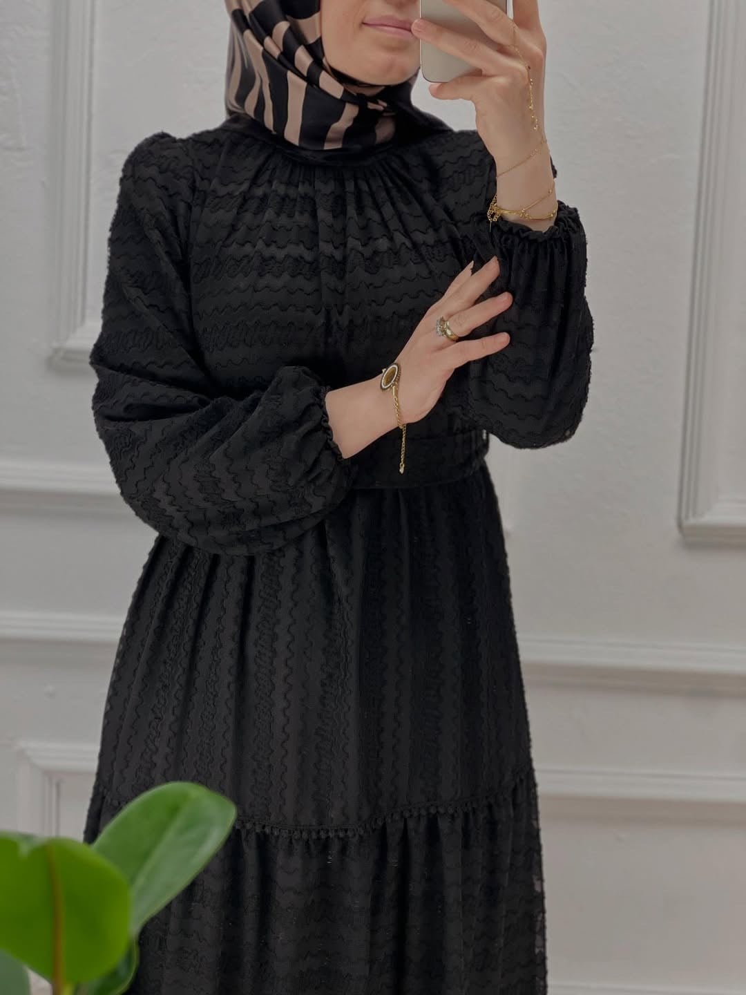 GÜL ELBİSE SİYAH