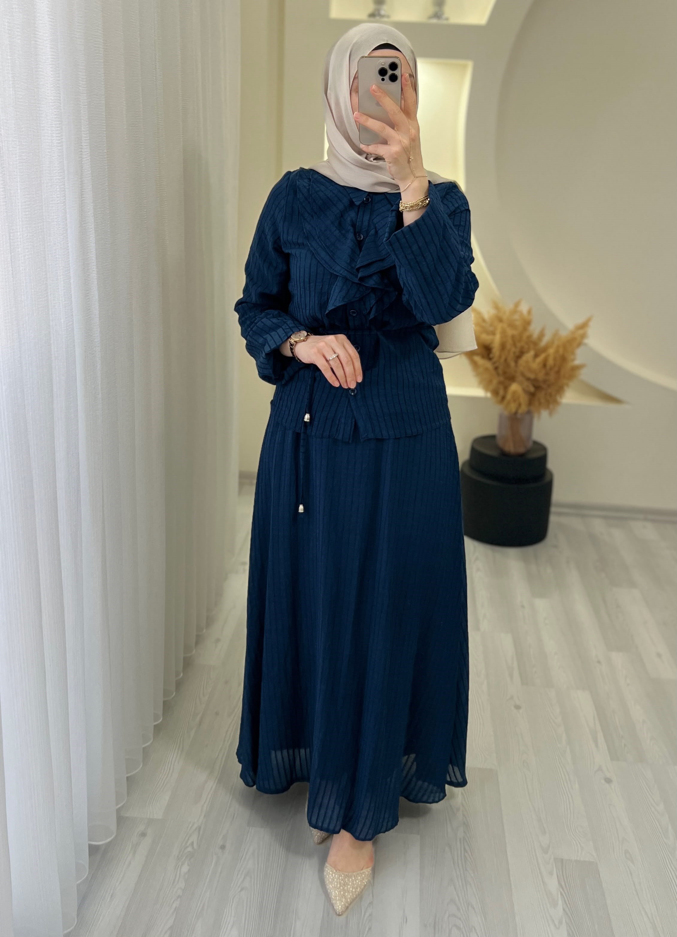 NERMİN ETEKLİ TAKIM LACİVET