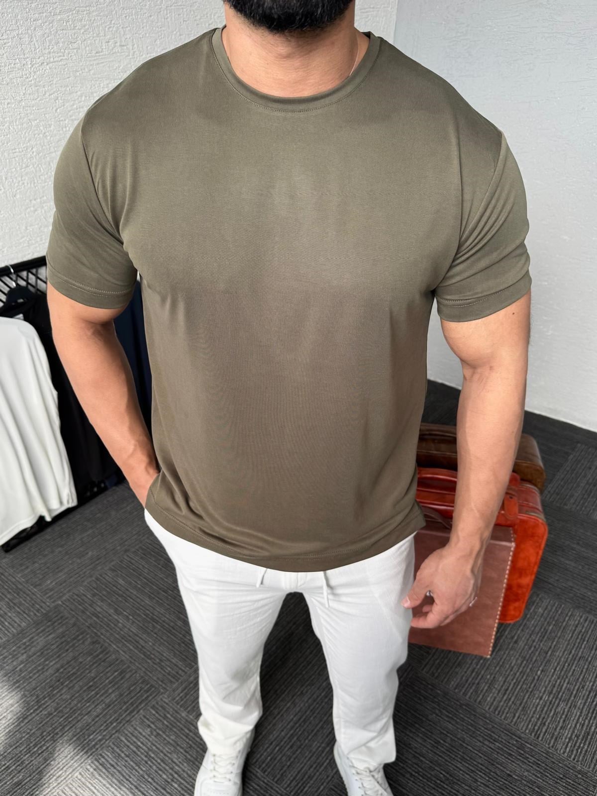 Haki Yırtmaç Detay Basic Tişört