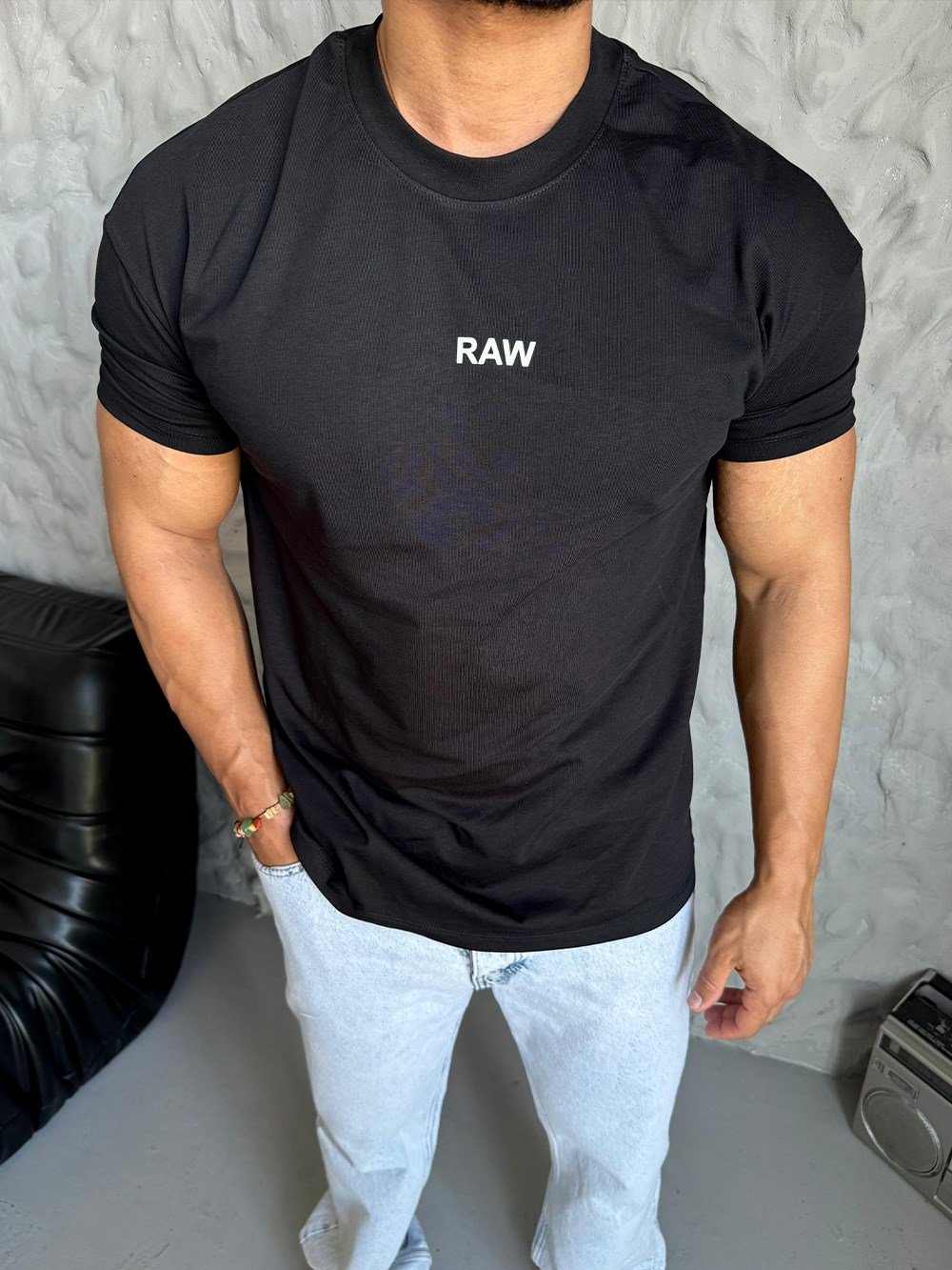 Siyah RAW Baskı Kollar Omuz Dar Kesim Oversize Tişört