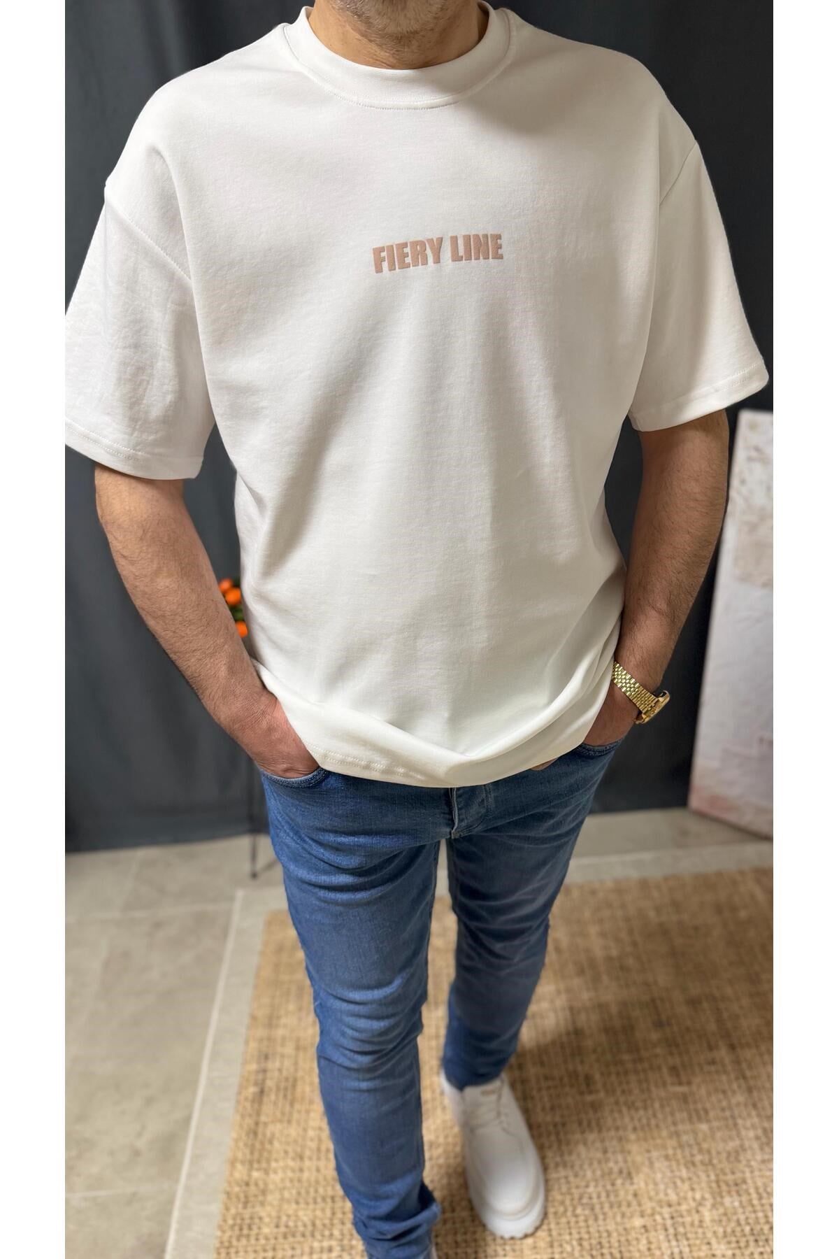 FERMUARLI POLO YAKA, BELİ LASTİKLİ , KENDİNDEN DETAYLI TİŞÖRT