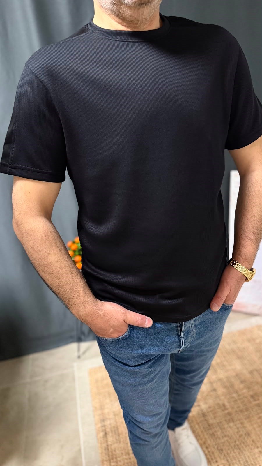 KOL DETAYLI FİTİLLİ TİŞÖRT