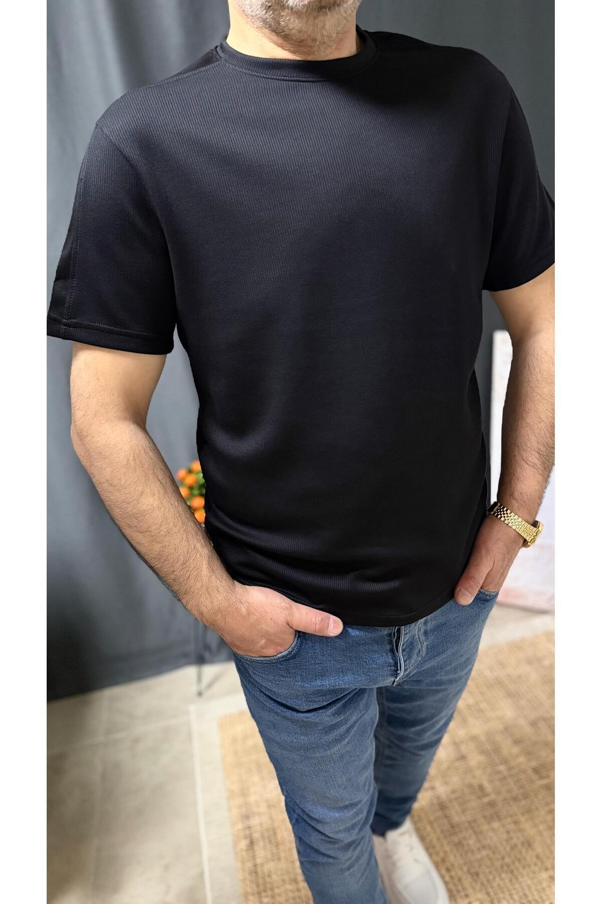 KOLLARI DETAYLI , FİTİLLİ , FİTTED ERKEK TİŞÖRT
