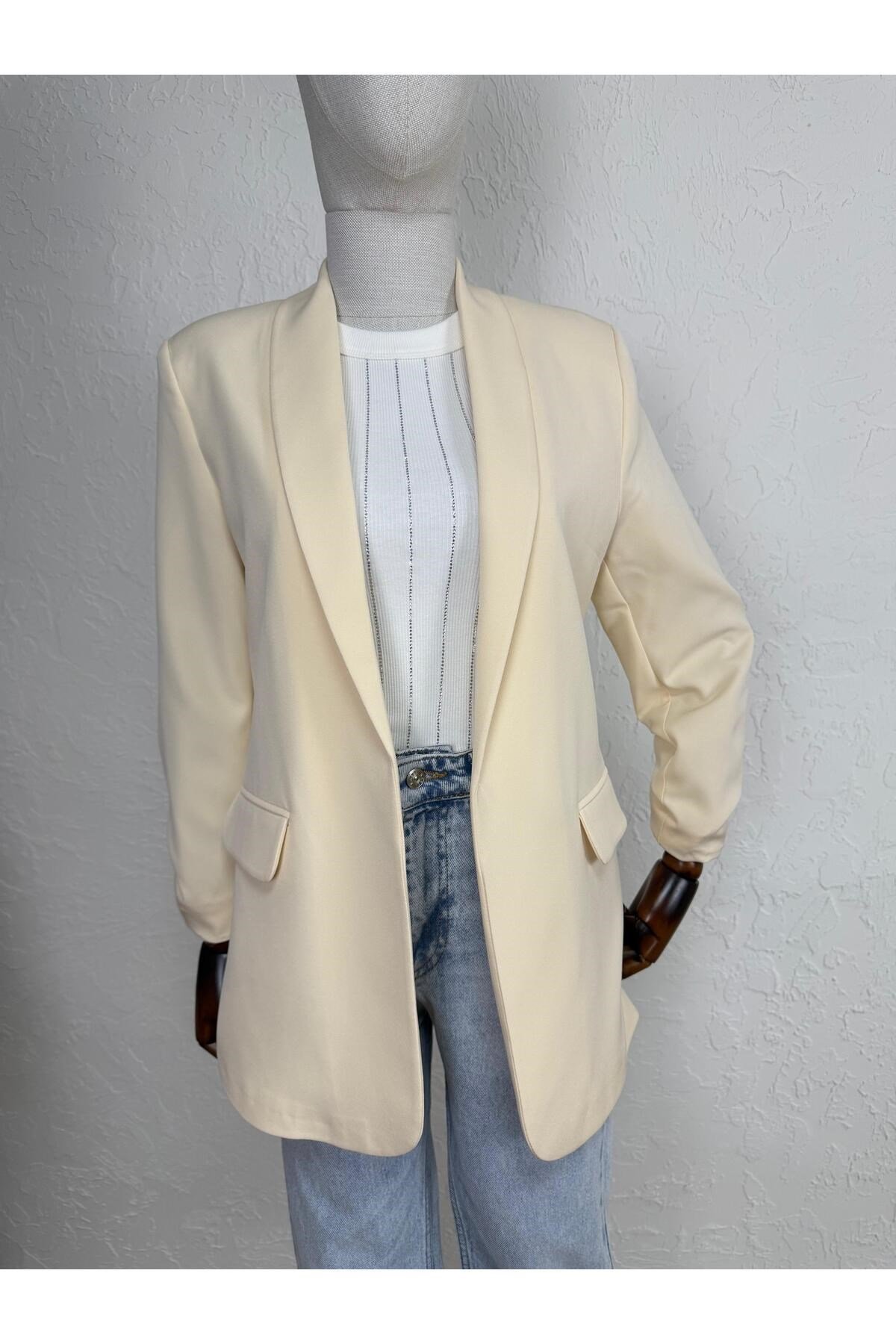 KOLU BÜZGĞLĞ BLAZER CEKET