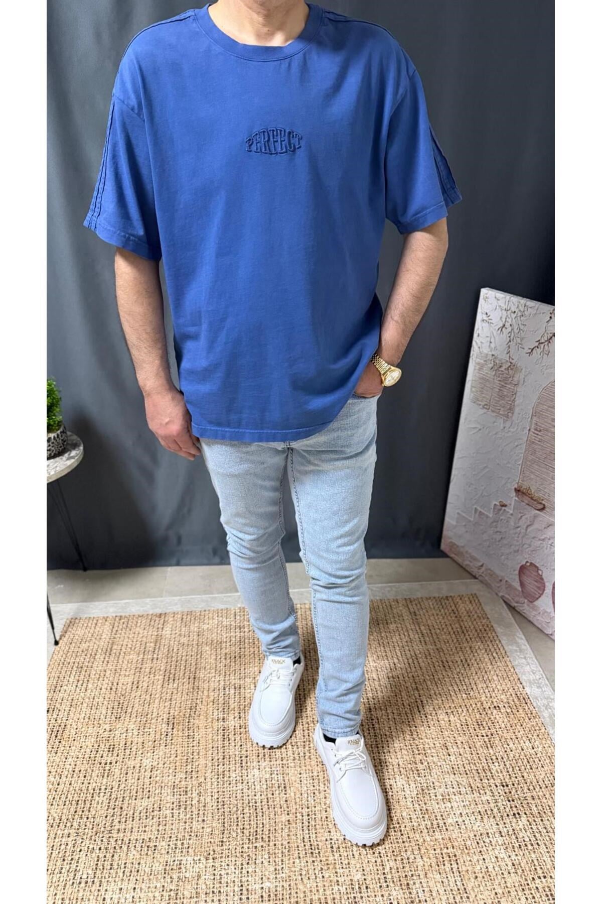 PERFECT OVERSİZE YIKAMALI KUMAŞ KOLLARI DETAYLI TİŞÖRT