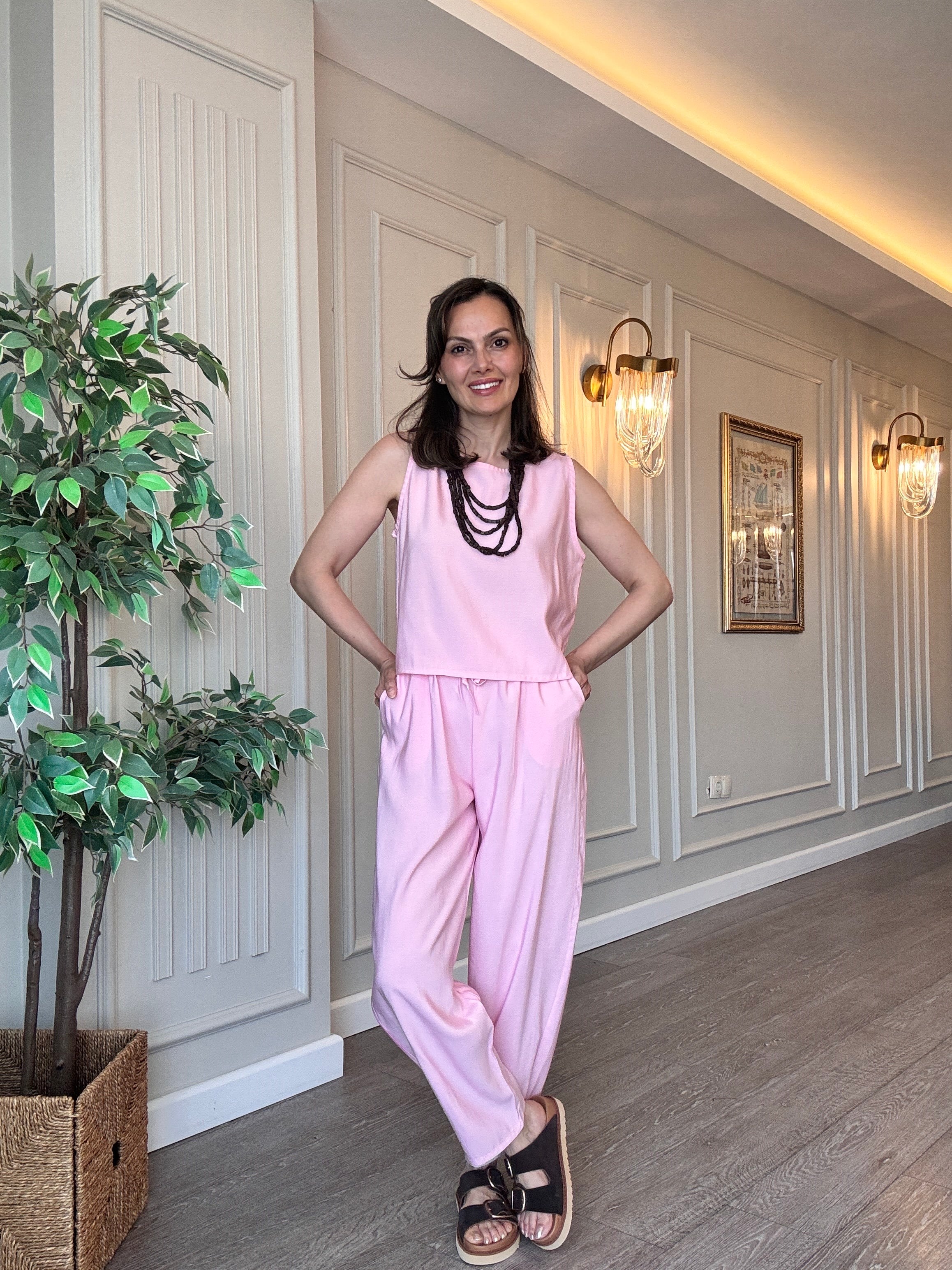 Pembe Tensel Kumaş Kolsuz Kadın Takım 