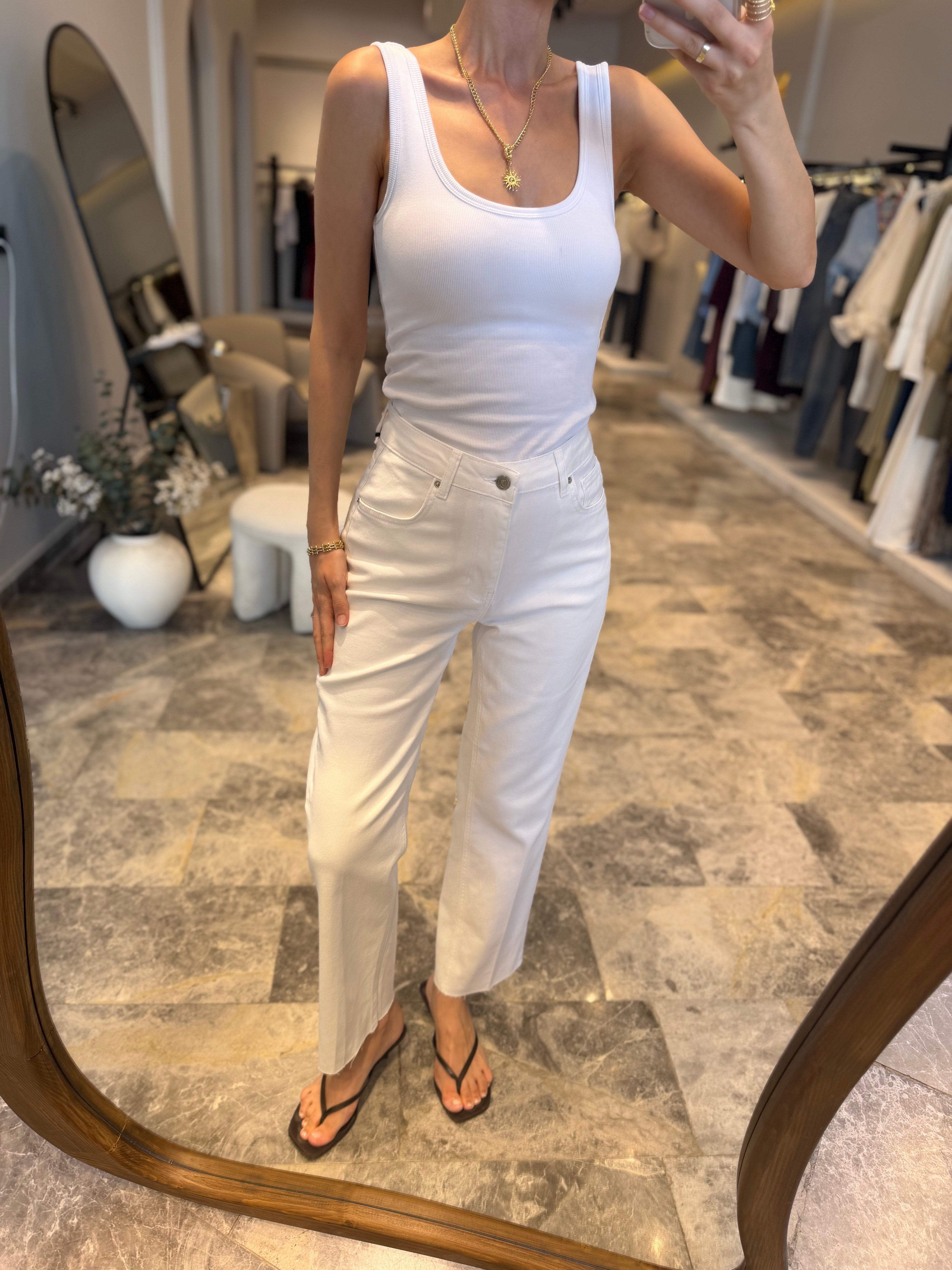 Beyaz Straight Jean