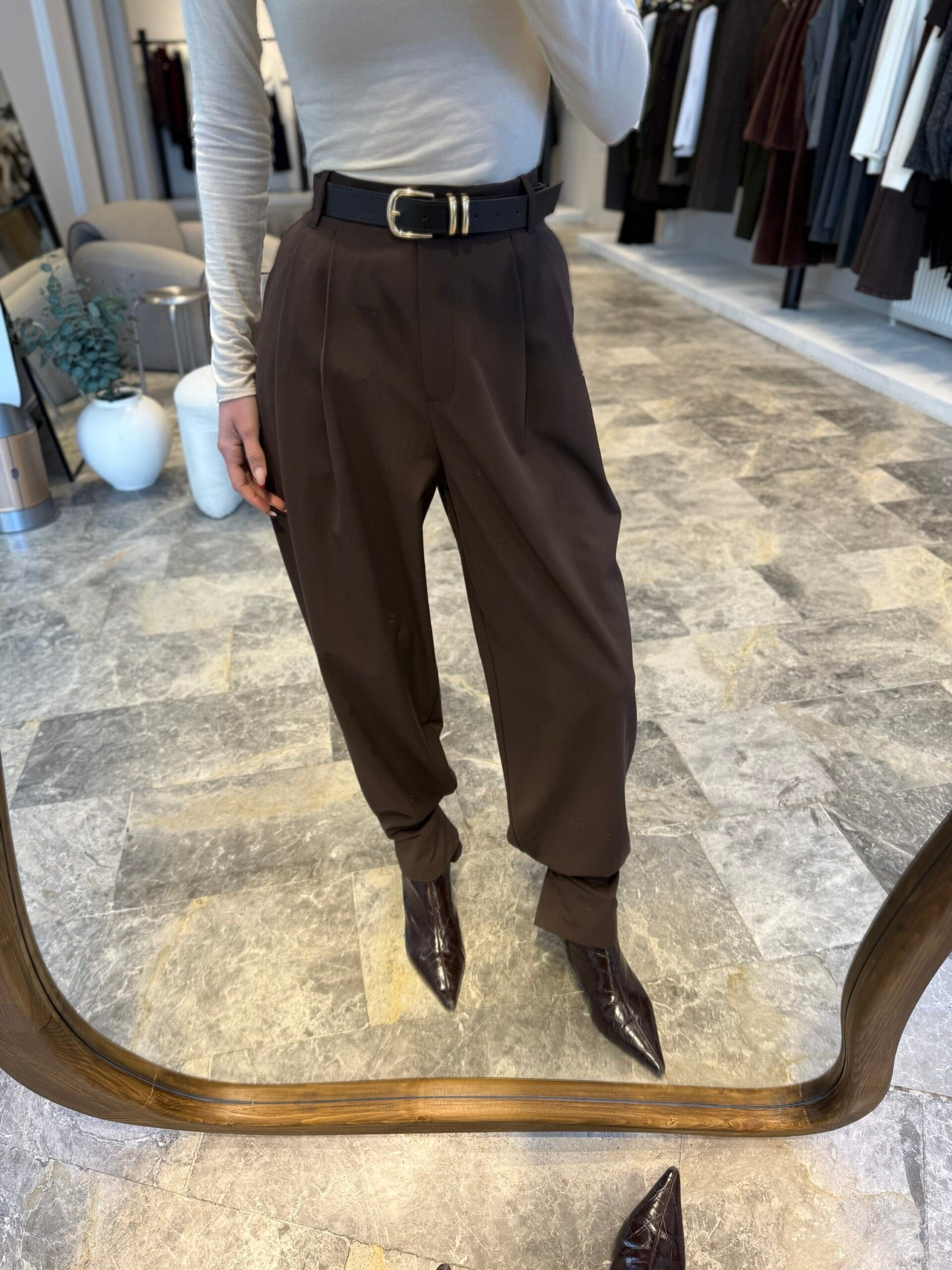 Pilili Düğmeli Paça Pantolon