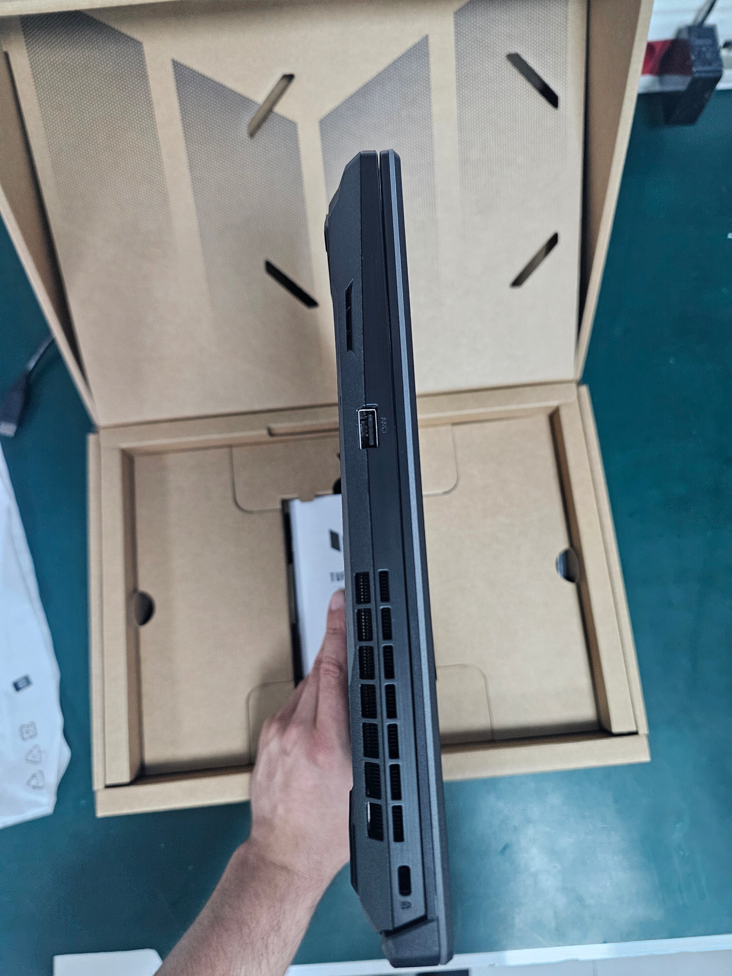 Asus Tuf Gaming A15 FA506NCG-HN265 AMD Ryzen7-7445HS 16GB 512SSD RTX3050 15.6