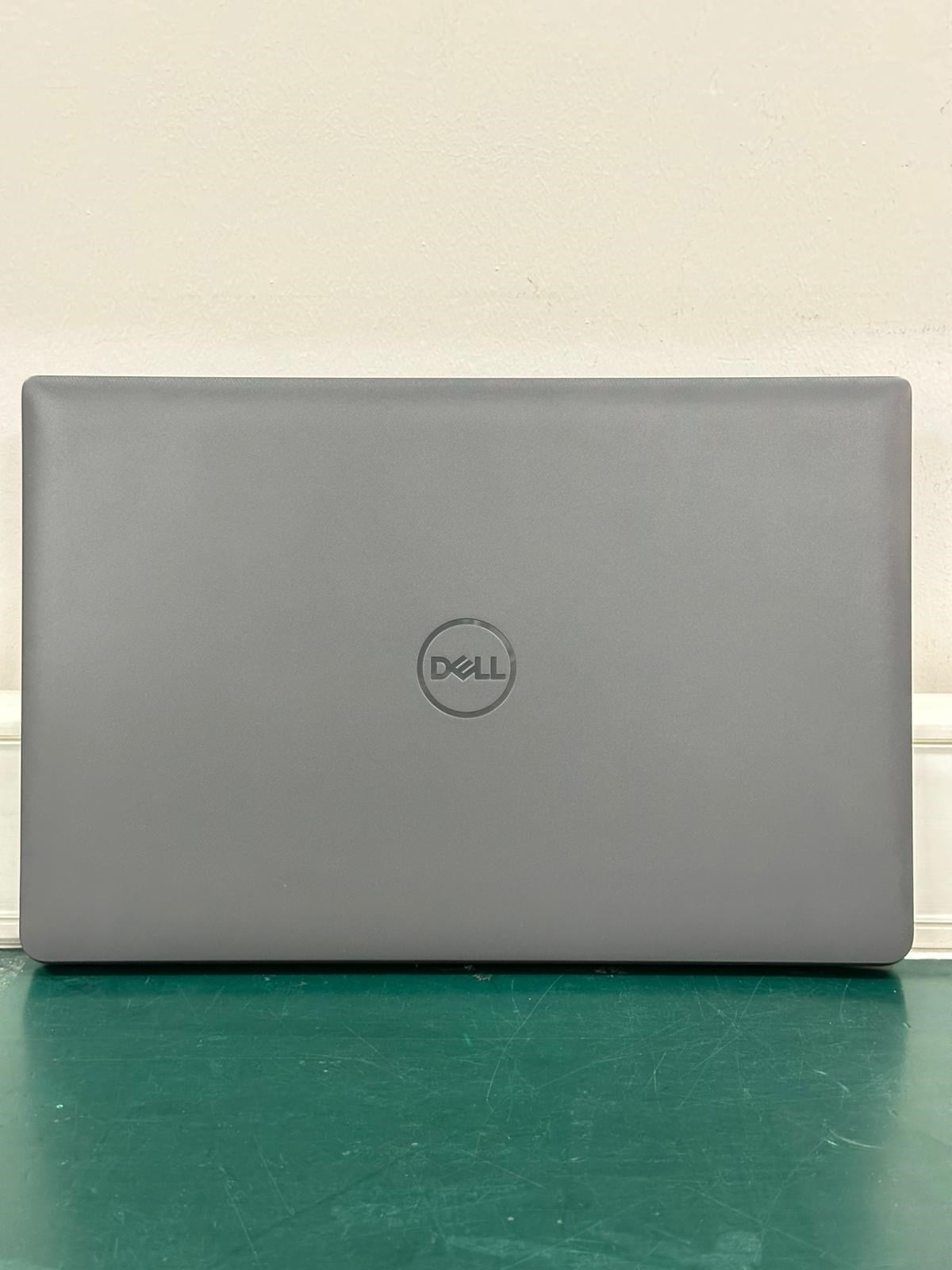 Dell Latitude 3550 XCTOL355015EMEA013 i7-1355U 64GB 2TBSSD MX570A 15.6