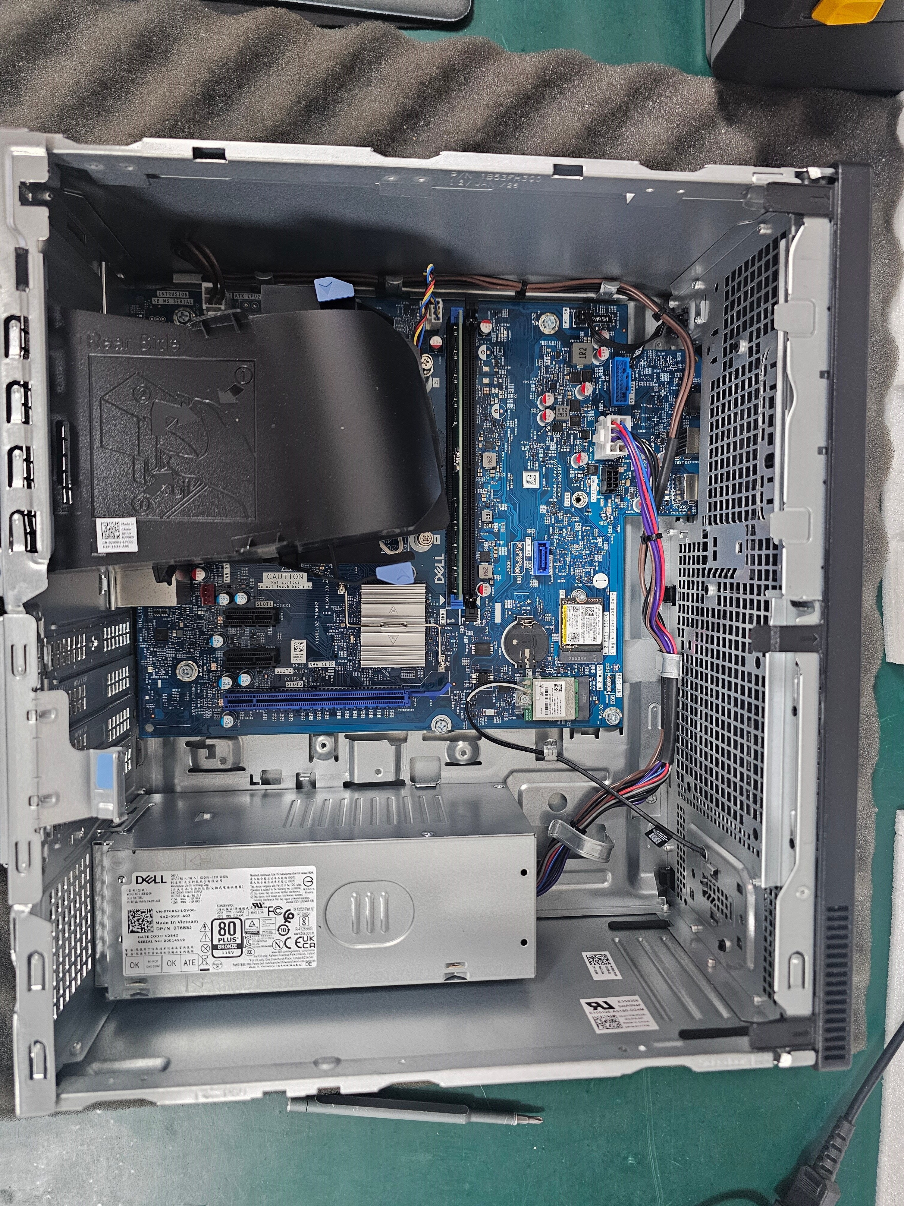 Dell Tower QVT1260 i5-14500 16GB 512SSD FreeDOS Masaüstü Bilgisayar
