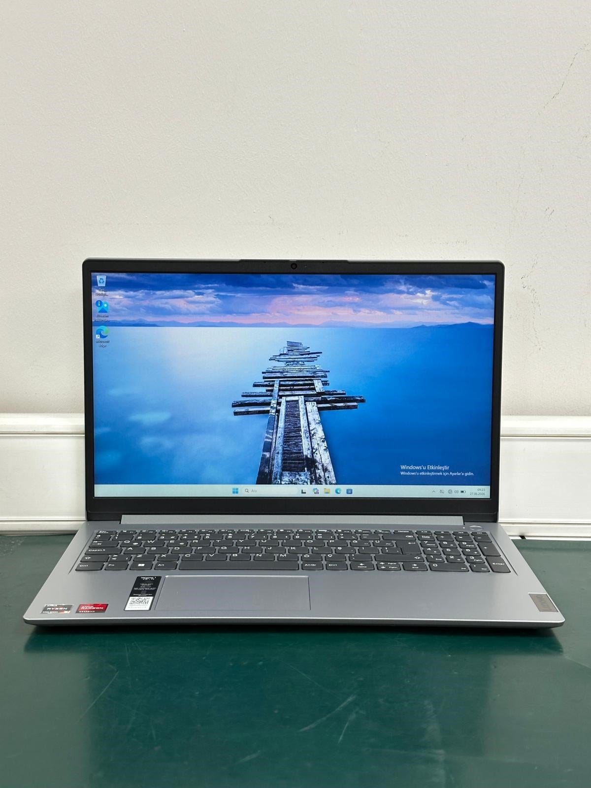Lenovo IdeaPad 1 82R400KUTX07 Ryzen5 5500U 40GB 1TBSSD 15.6