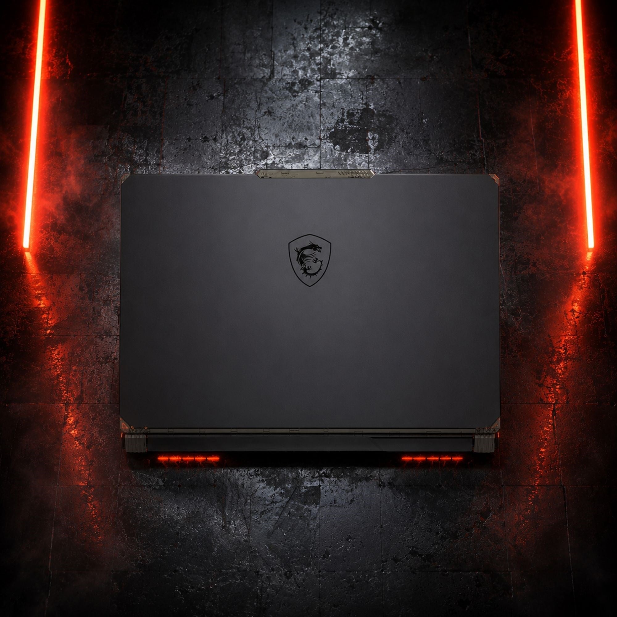 MSI Cyborg 15 B2RWFKG-207XTR Core5 210H 16GB 512SSD RTX5060 15.6