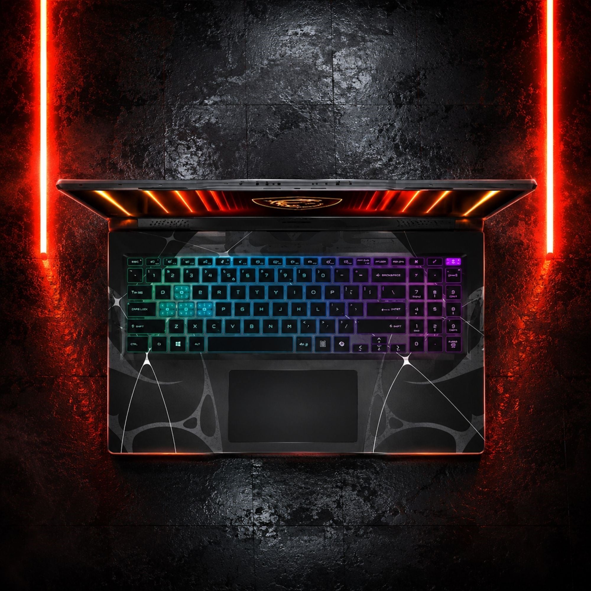 MSI Cyborg 15 B2RWFKG-207XTR Core5 210H 16GB 512SSD RTX5060 15.6