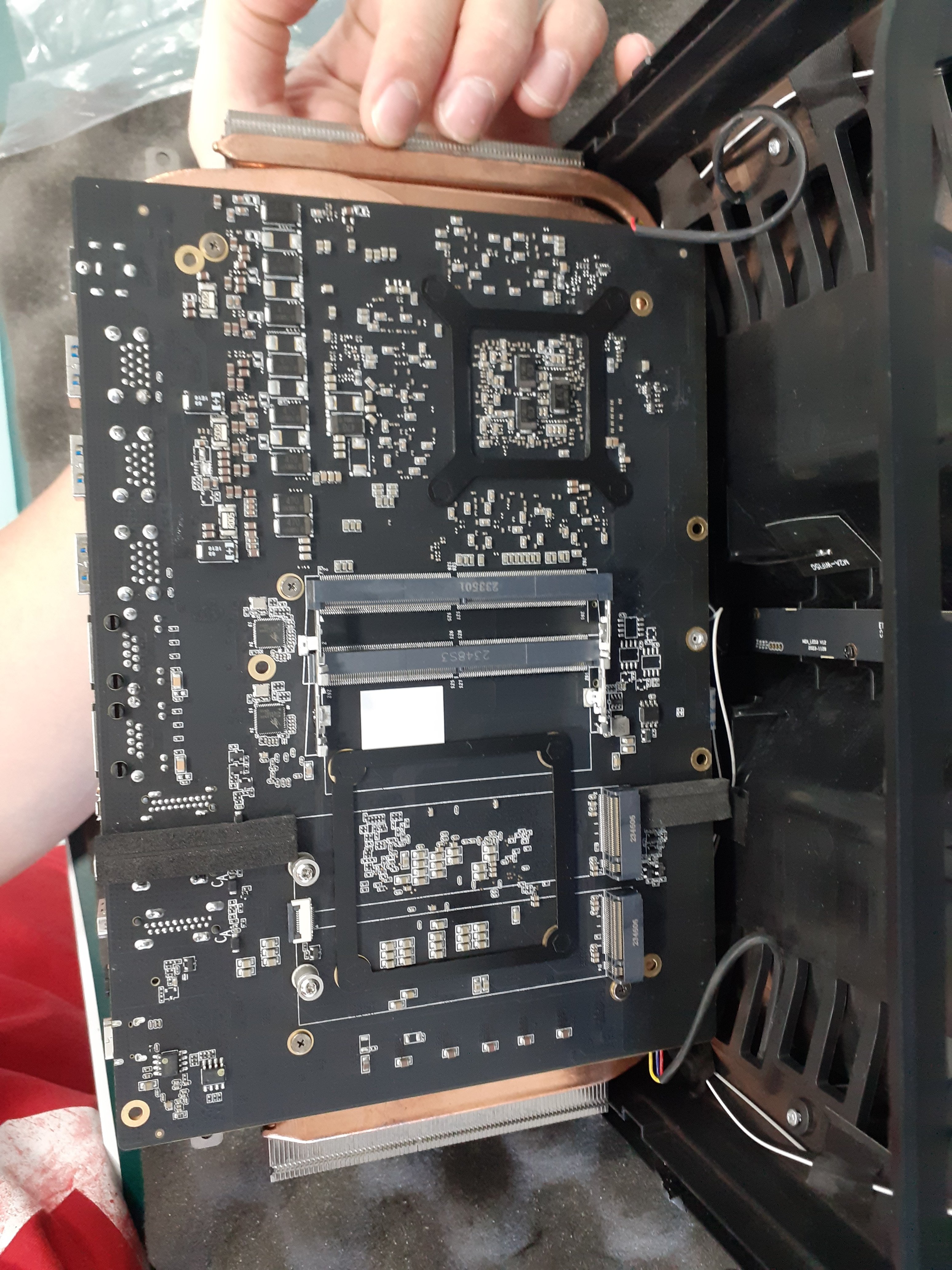 RaXius Vector GX-I129.3070 i9-12900H RTX3070 FreeDOS Mini PC (Ram ve Disk Yok)