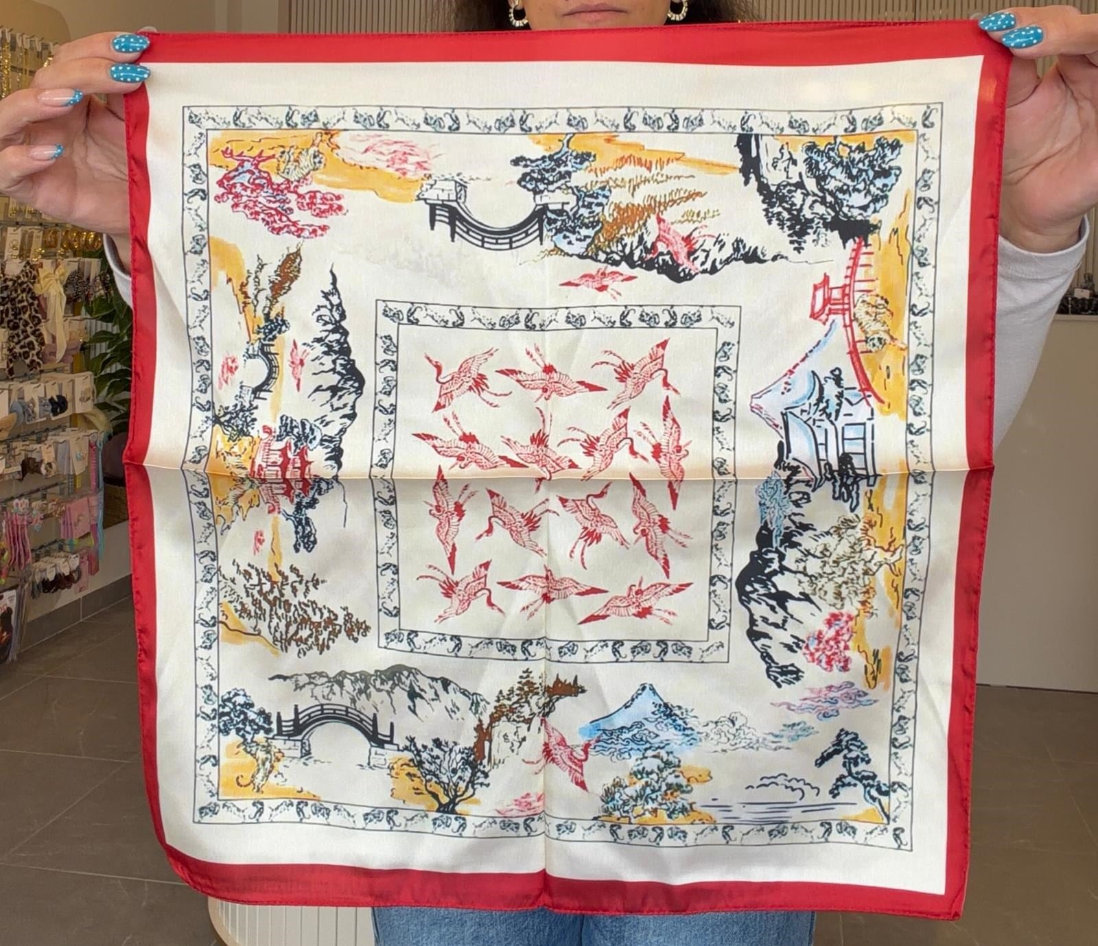 50*50 KIRMIZI KENARLI DESENLİ BANDANA FULAR