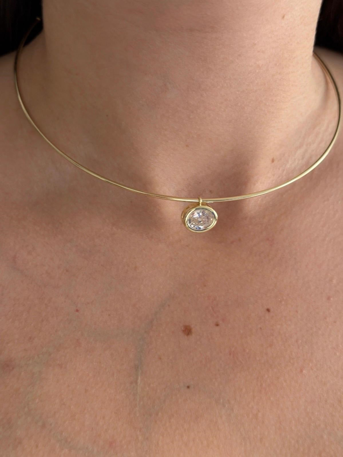 CHOKER ÇERÇEVELİ TAŞLI GOLD KOLYE