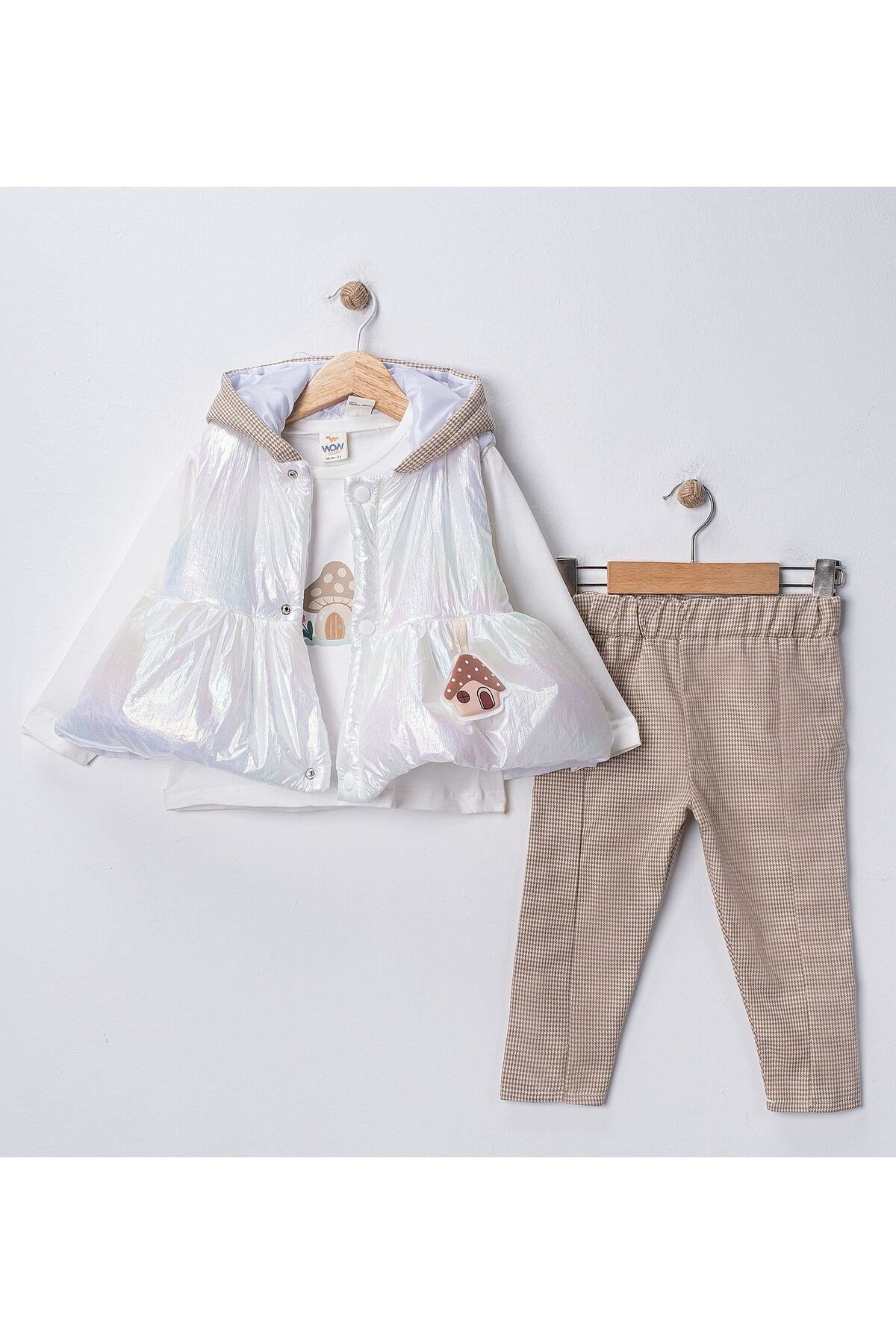 ev şişirme oyuncaklı kapşonlu yelekli gabardin pantalonlu 3 lü takım