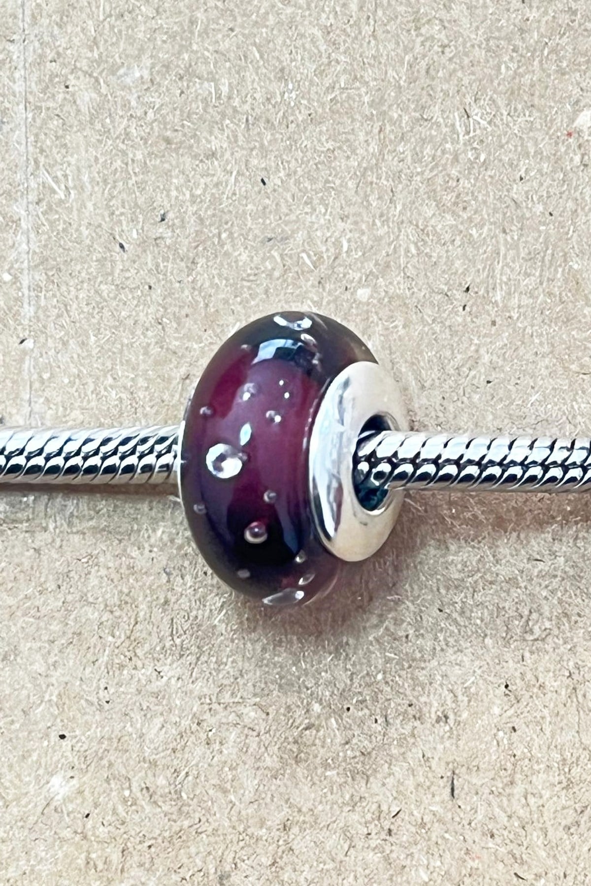  Dalgacıklı Bordo Murano Charm