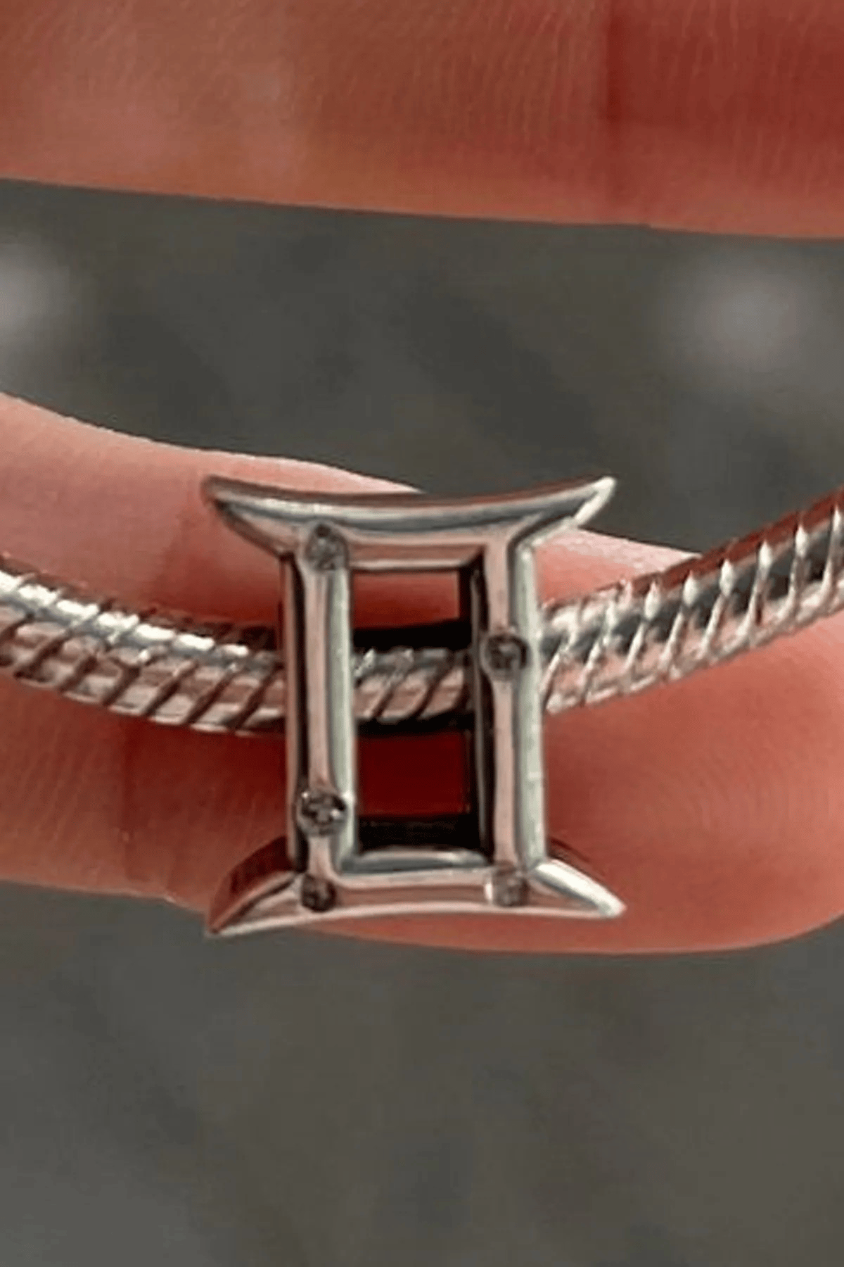 Burç Charm