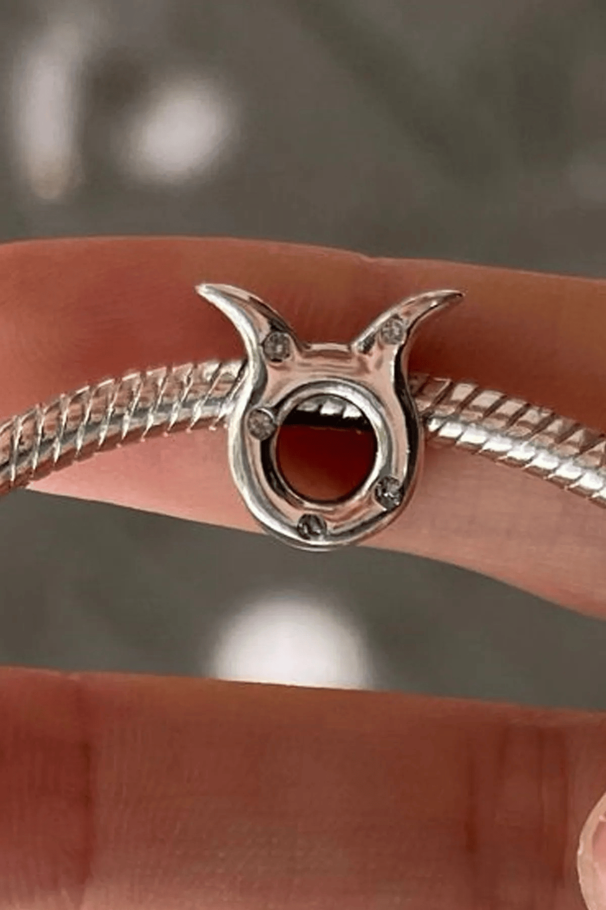 Burç Charm