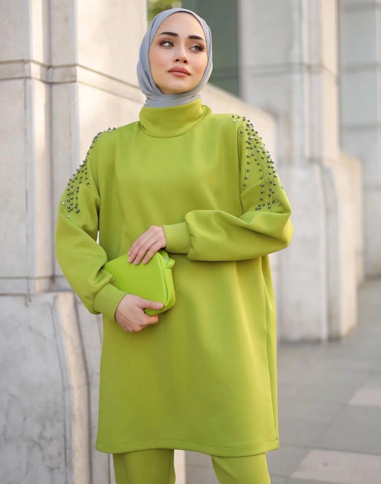 Omuzu Taş Detaylı Fıstık Yeşili Pantolon - Takım