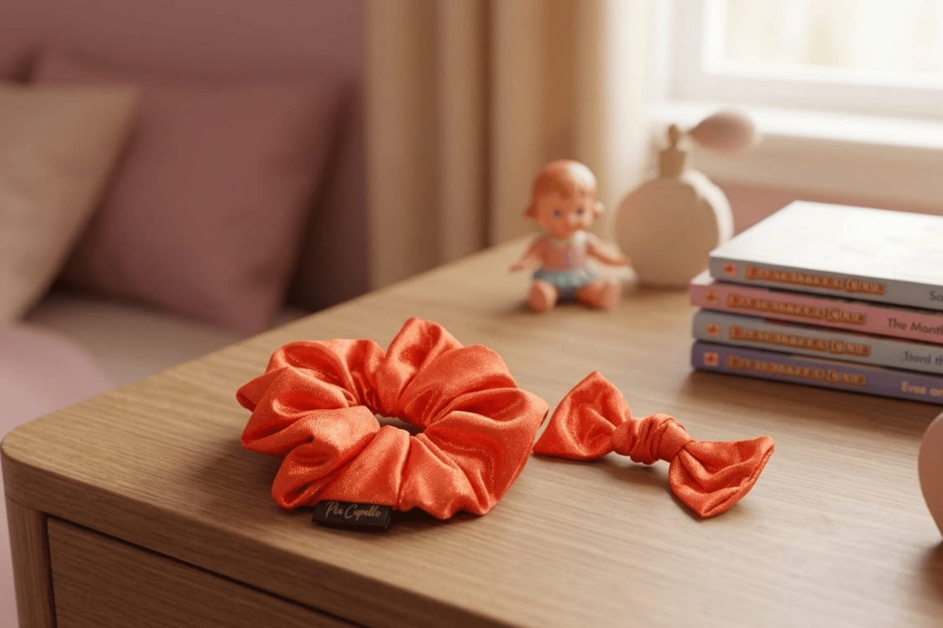 Neon Turuncu Işıltılı Scrunchie ve Fiyonk Yan Toka Seti 