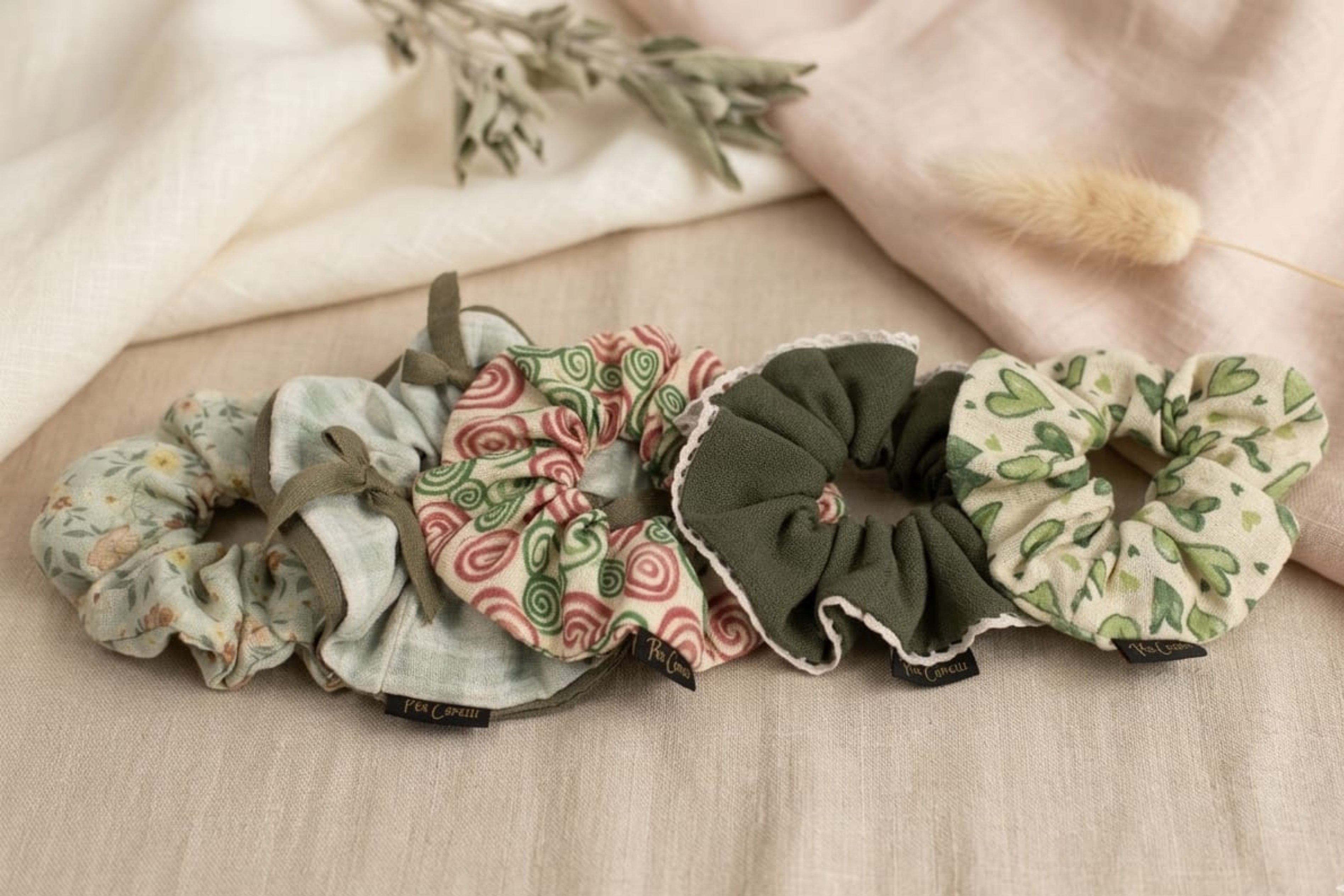 Pure Muse: 5'li Organik Müslin Scrunchie Seti | Per Capelli® - Yeşil