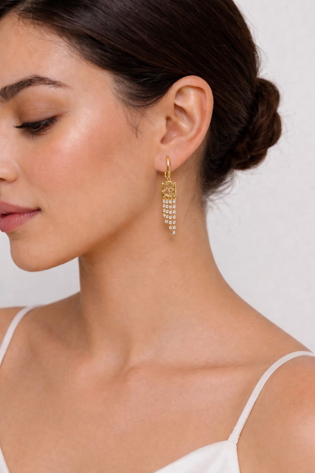 Muben Crystal Rain Asimetrik Çelik 14K Zirkon Taşlı Kadın Küpe
