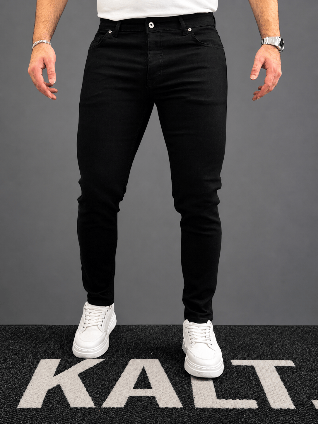 Siyah Slimfit Jean