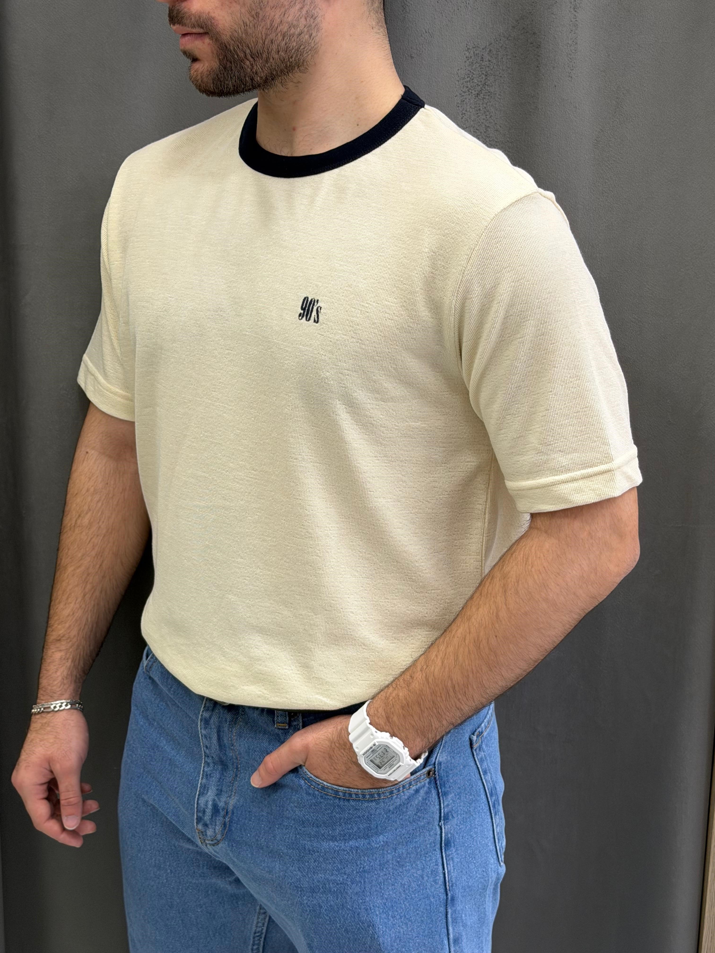 Yarım Oversize 90's Tişört