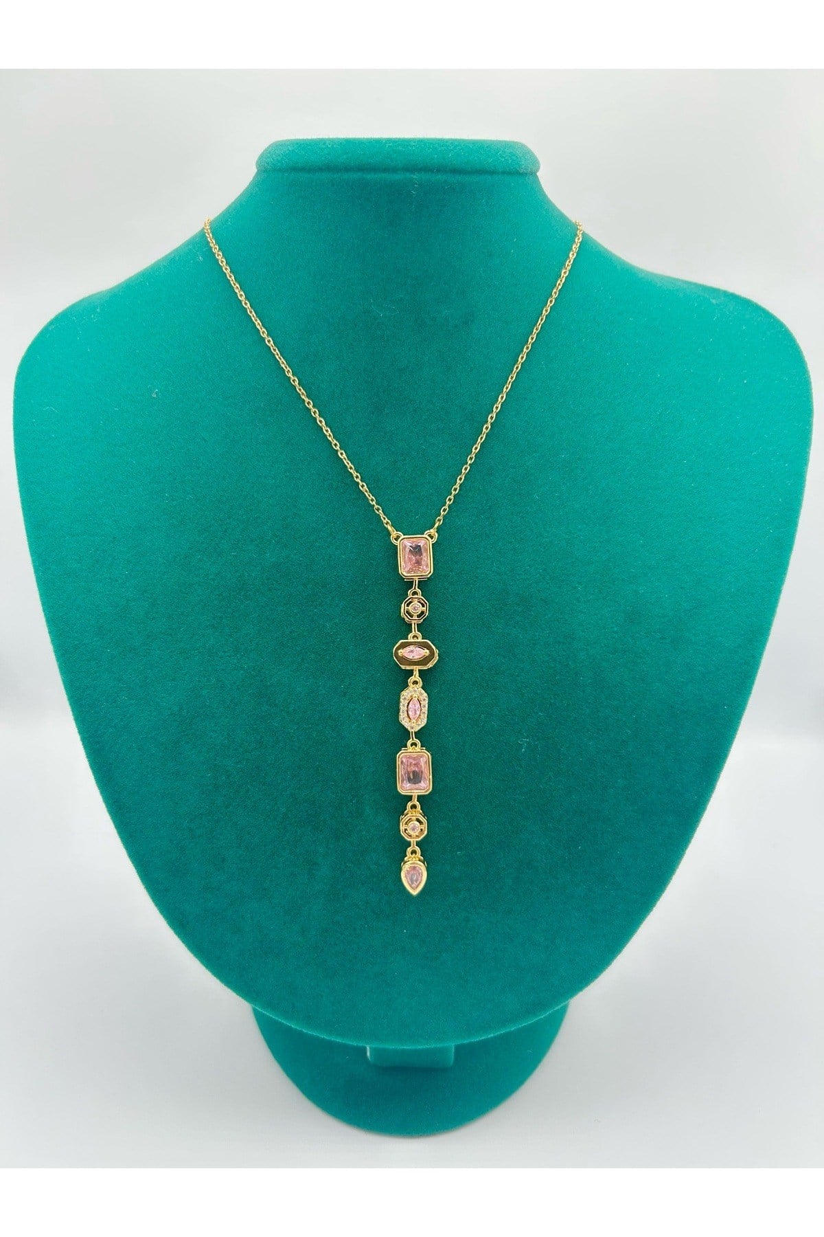 7 Element Ayarlanabilir Çelik Kolye – Pembe / Beyaz Renk