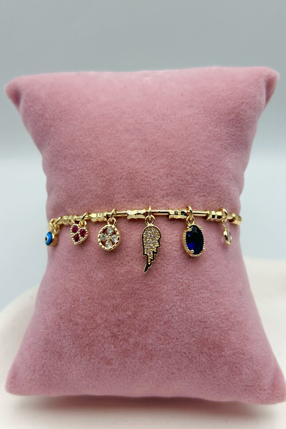 Melek Kanadı Charmlı Gold Renk Kadın Bileklik - Ayarlanabilir