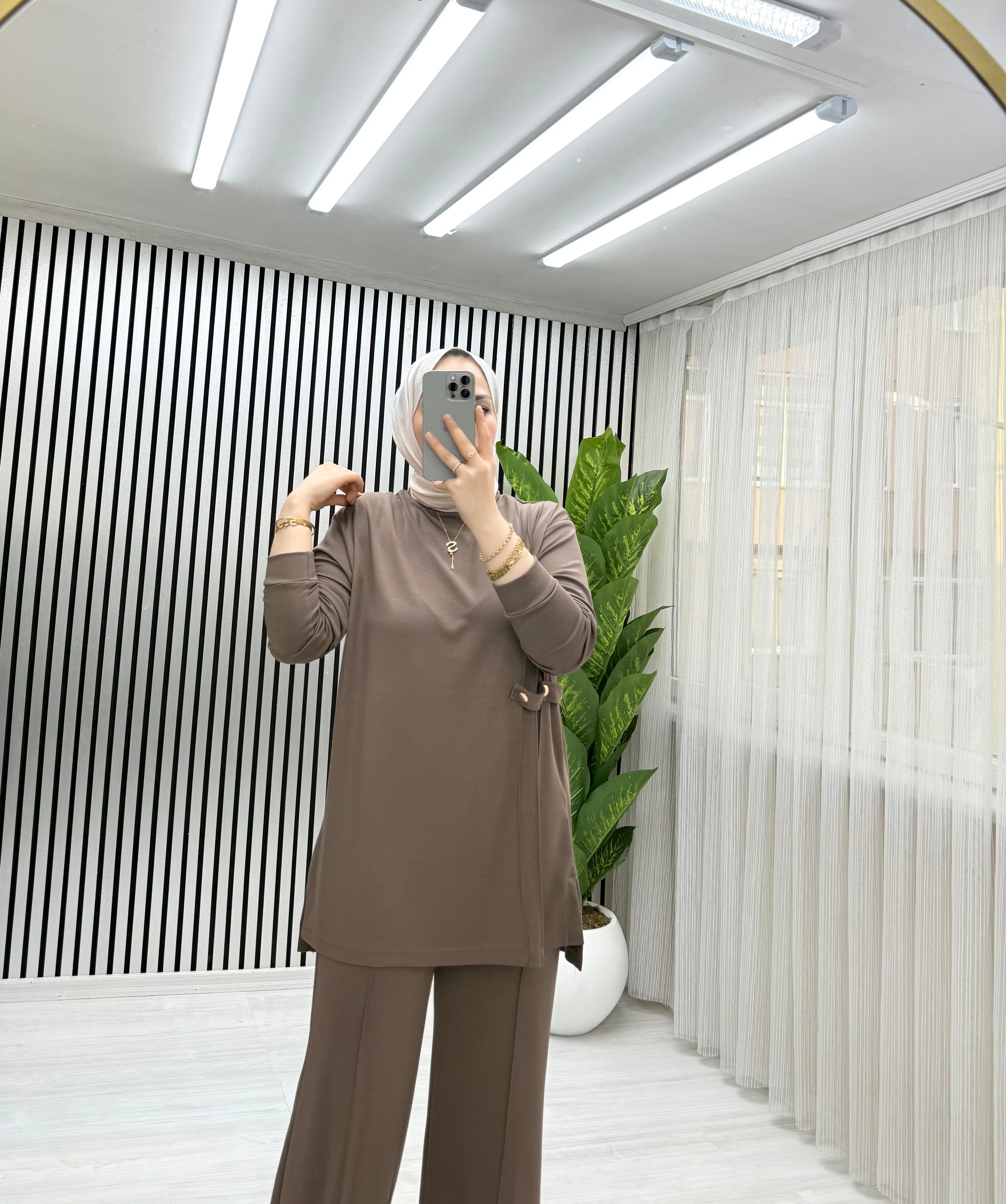LİO YANDAN ÇITLI TAKIM KOYU BEJ 0030 