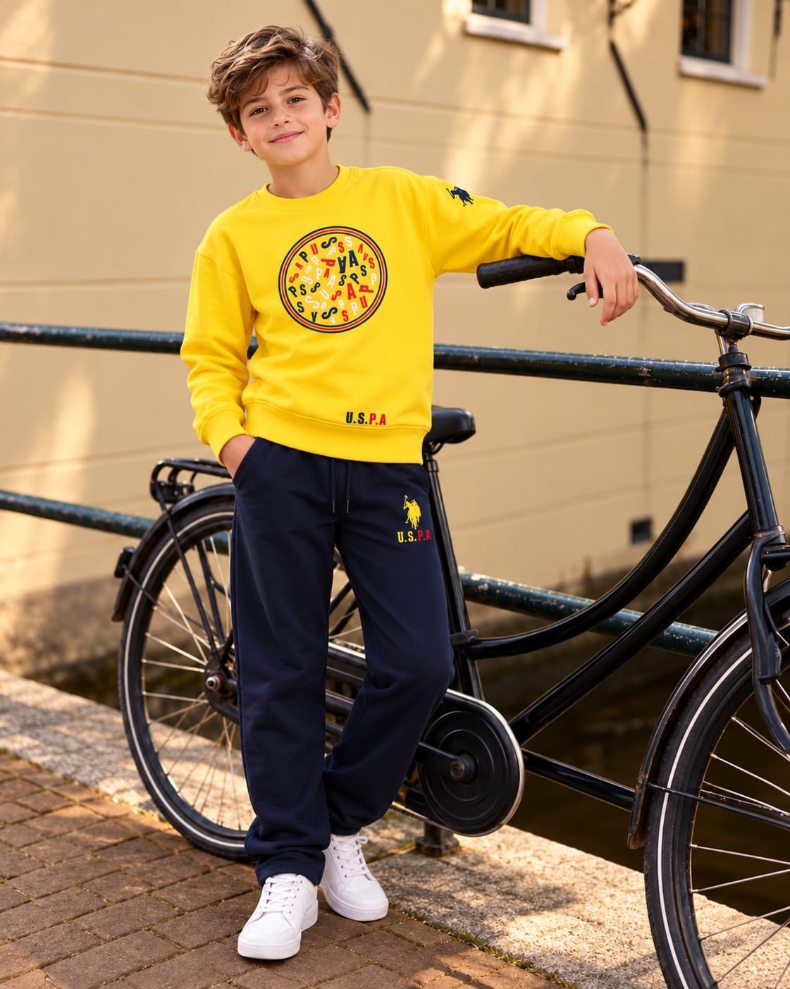 ERKEK ÇOCUK NEON SARI BİSİKLET YAKA SWEATSHIRT