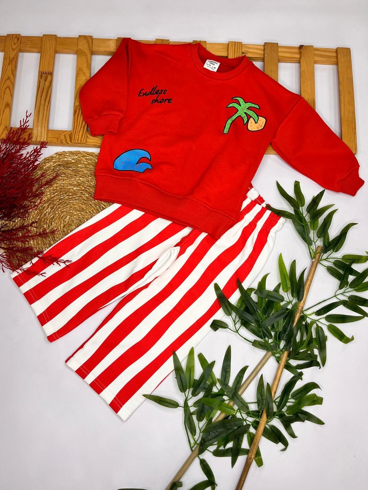 KIRMIZI PALMİYE VE DALGA BASKILI SWEATSHİRT KIRMIZI BEYAZ ÇİZGİLİ ALT TAKIM