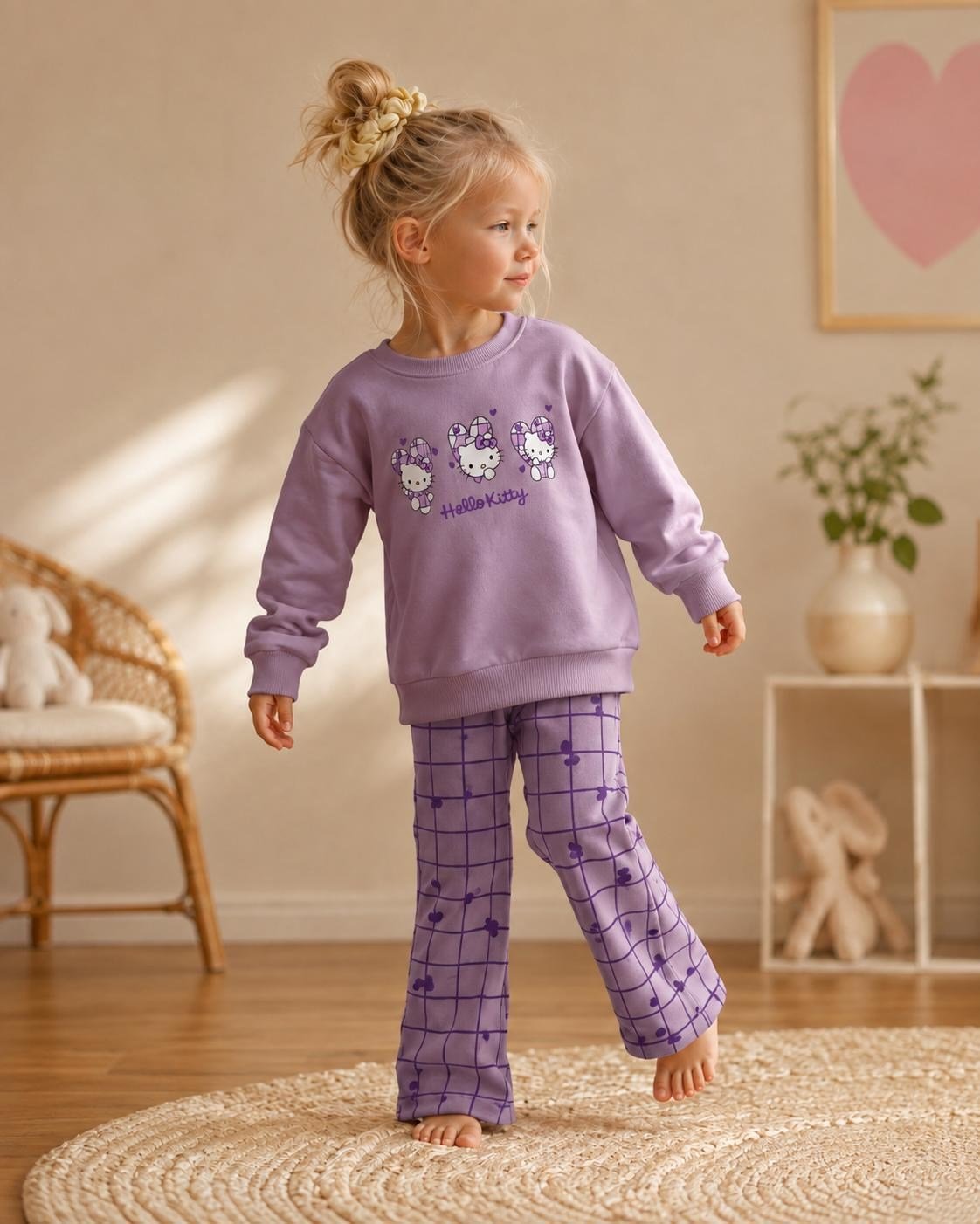 MOR HELLO KİTTY BASKILI SWEATSHİRT VE EKOSE DESENLİ İSPANYOL PAÇA PANTOLON TAKIM