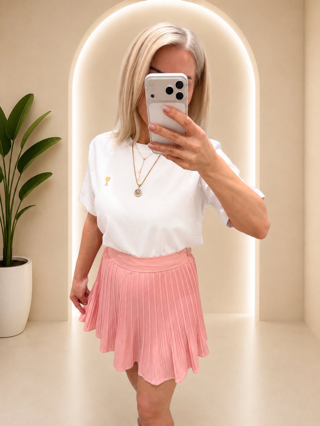PEMBE PİLİSSELİ İÇİ ŞORTLU MİNİ ETEK