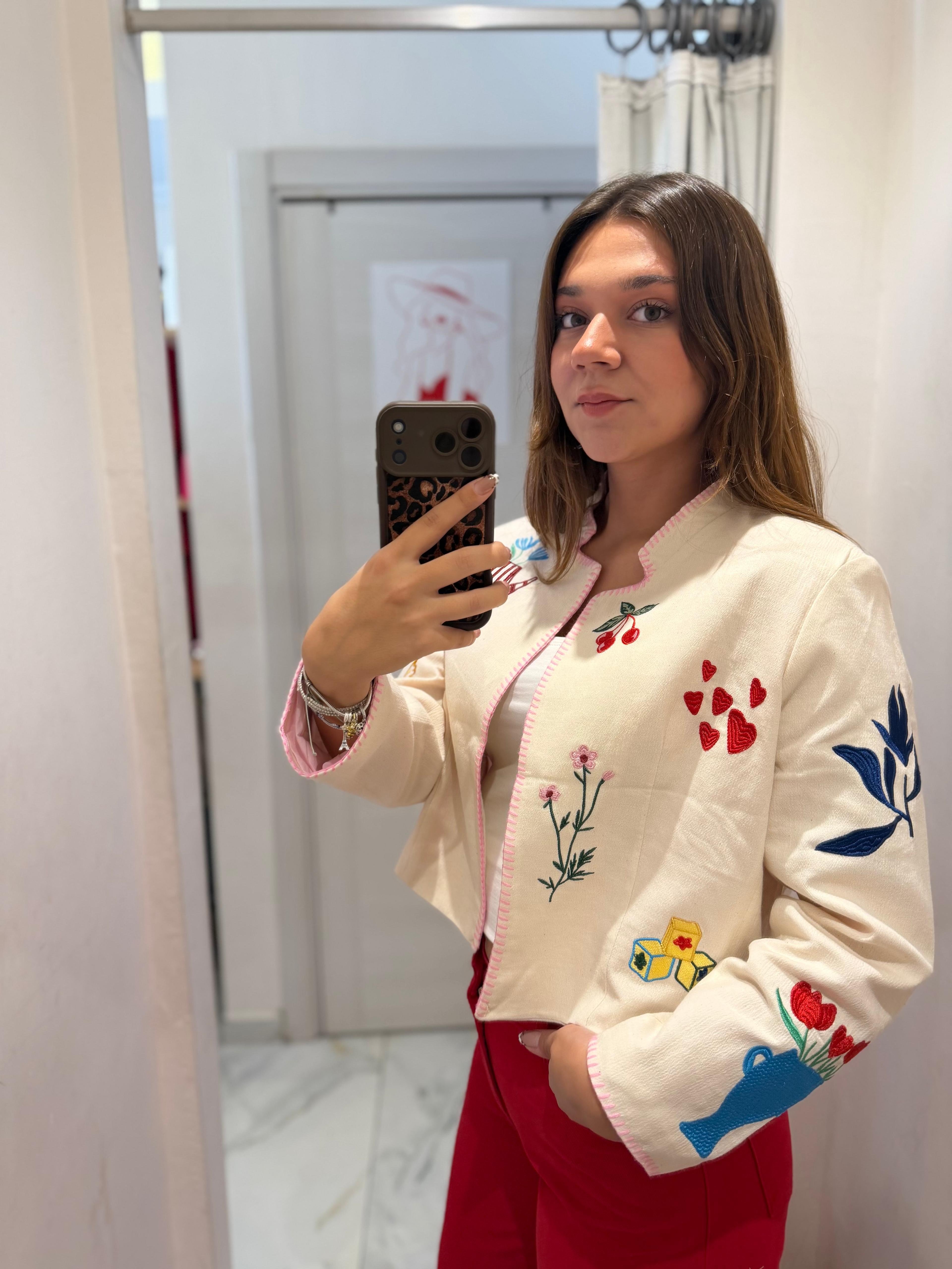 TASARIM NAKIŞ DETAYLI CEKET