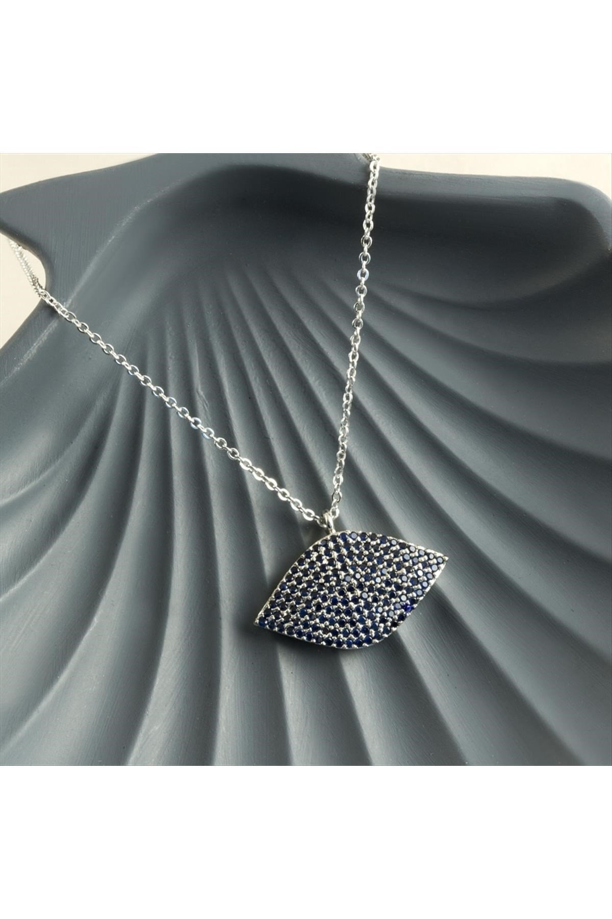 Oval Zirkon Taşlı Yeni Sezon Kolye