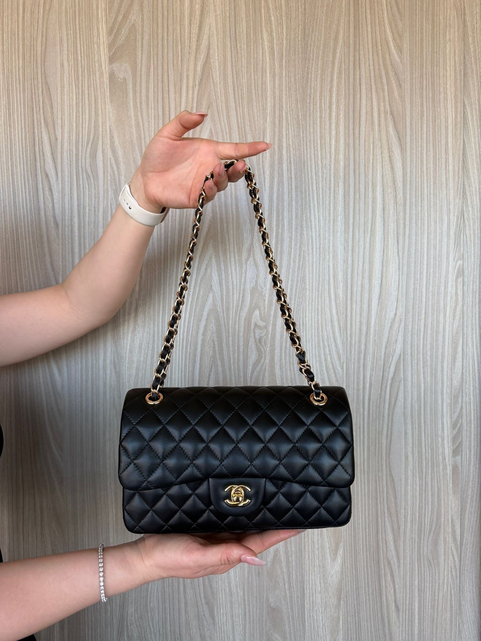 CHANEL Gold aksesuarlı Deri tasarım Çanta