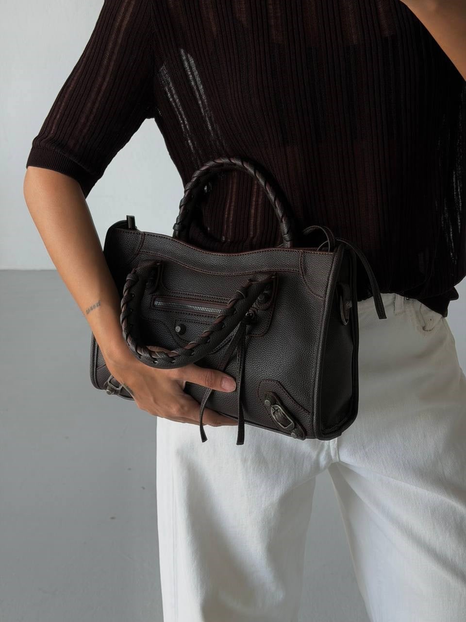 Naturel Balenciaga model İthal  paslanmaz çelik aksesuarlı deri çanta  modeli 
