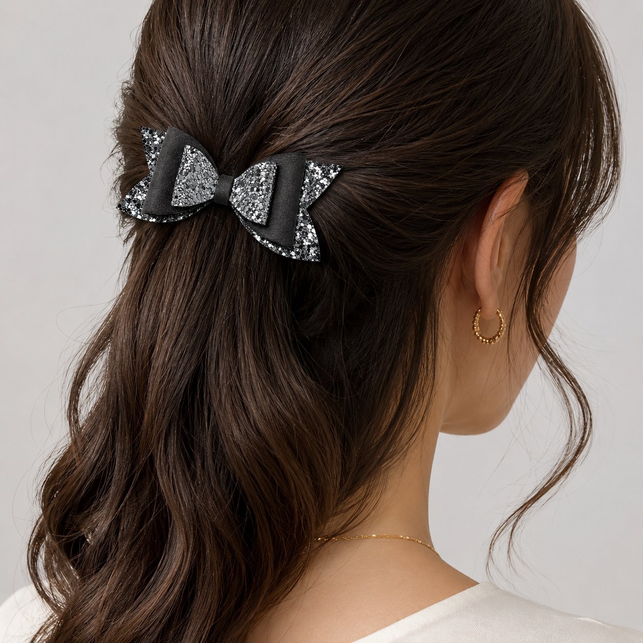 Glitter Detaylı Fiyonk Saç Tokası 9x5 cm Gri