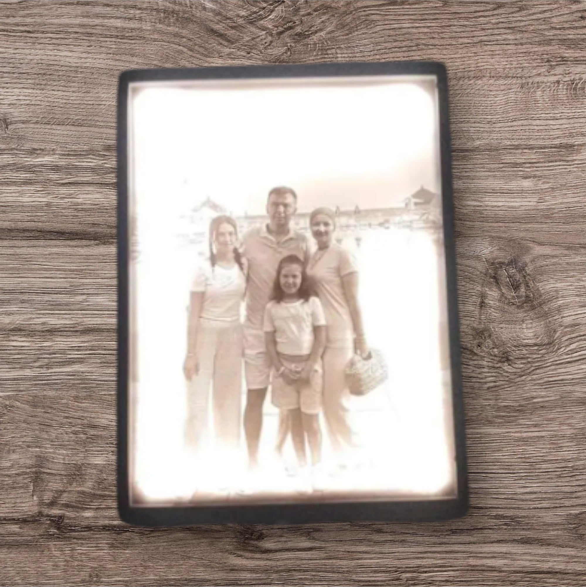 Lithophane LED Işıklı Kişiye Özel Fotoğraf Çerçevesi – Sevgililer Günü Hediyesi
