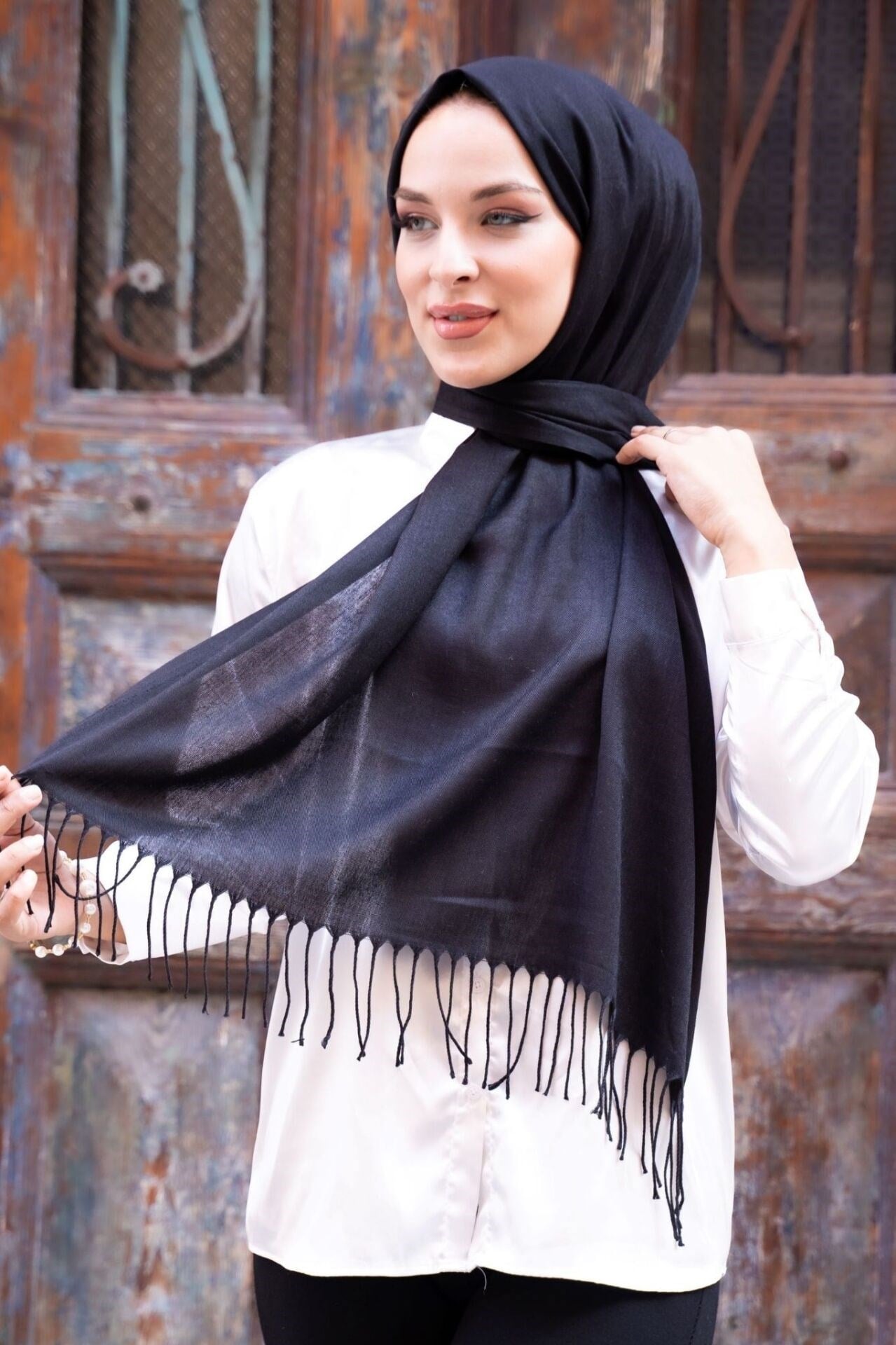 140 gr. Püsküllü Pamuksu Pashmina Şal