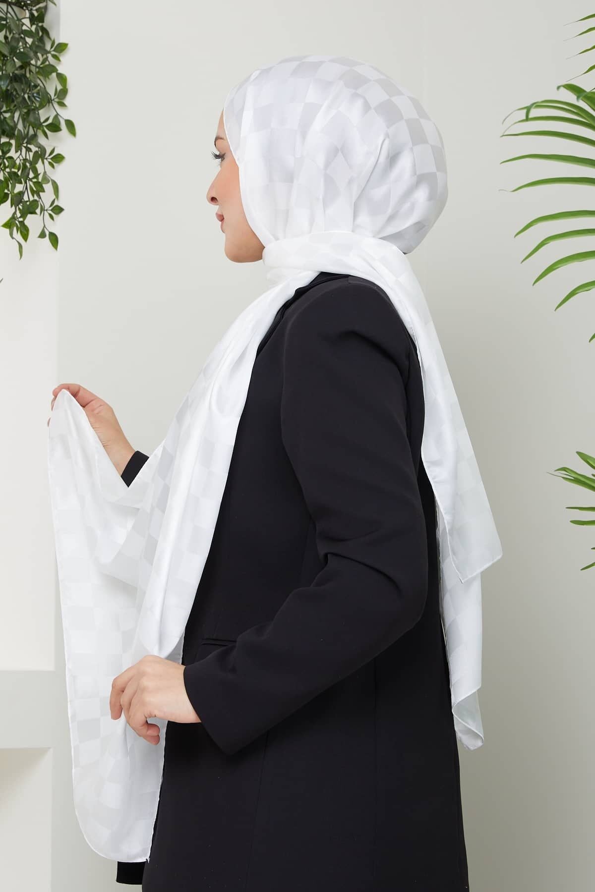 Dama Jakar Şal