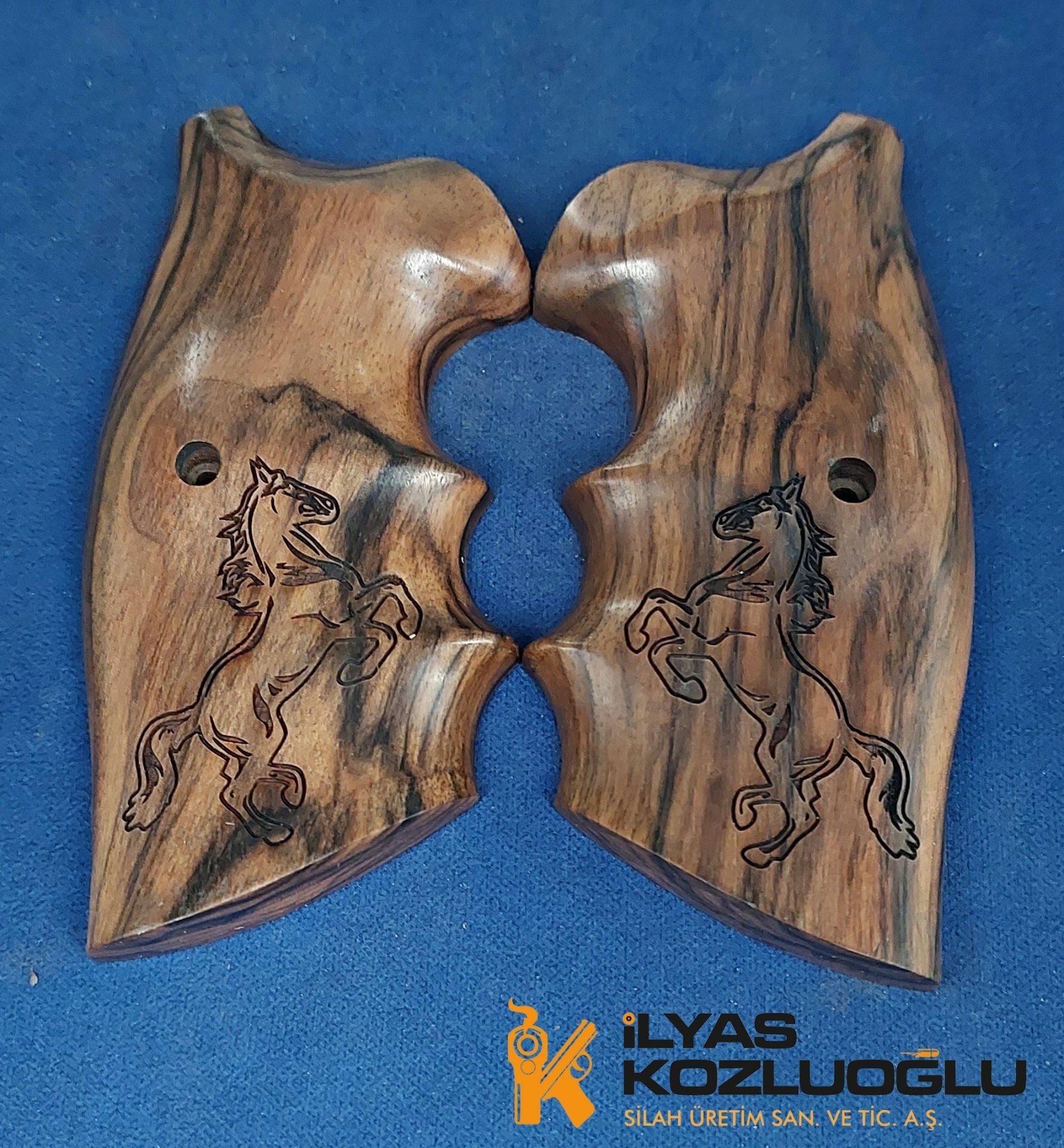 Colt Python Logolu Ceviz Kabza