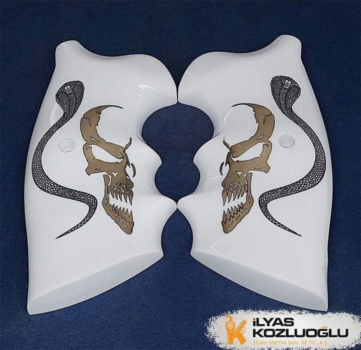 Colt Python Sarı Pirinç Kurukafa Logolu Yaldızlı Yılan İşlemeli Beyaz Pleksi Kabze