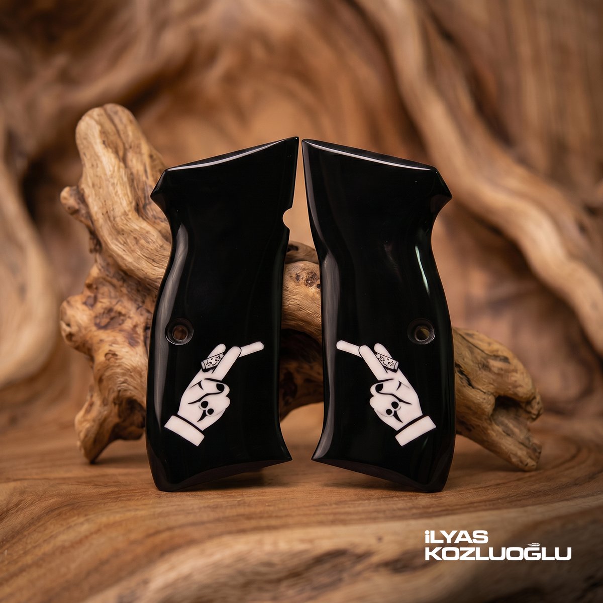 CZ 75A Kabza Parlak Pleksi Özel Tasarım Beyaz Logolu